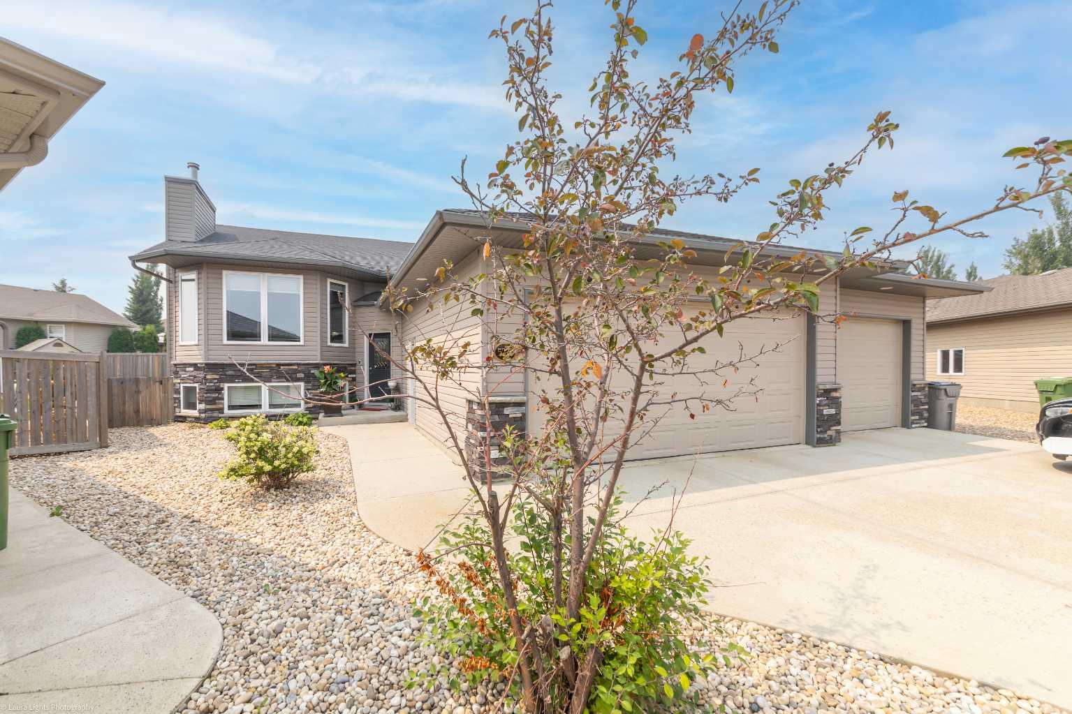 5220 19 Street, Lloydminster, Alberta T9V2H1 For Sale HouseSigma