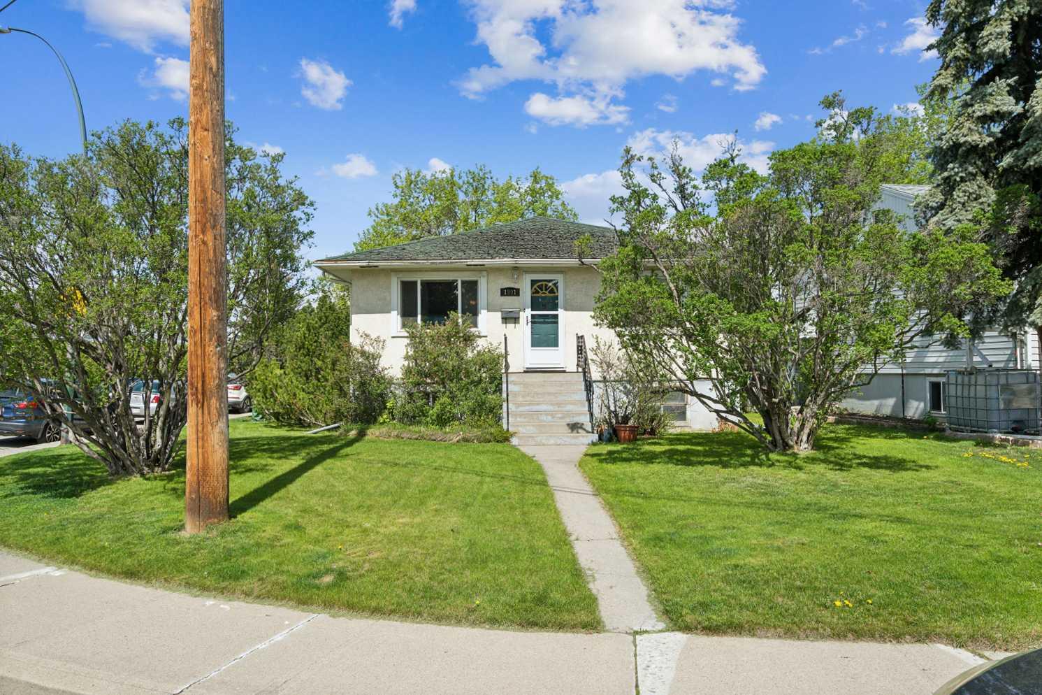 1901 Mountview Crescent NE, Calgary, Alberta T2E5N4 Sold History