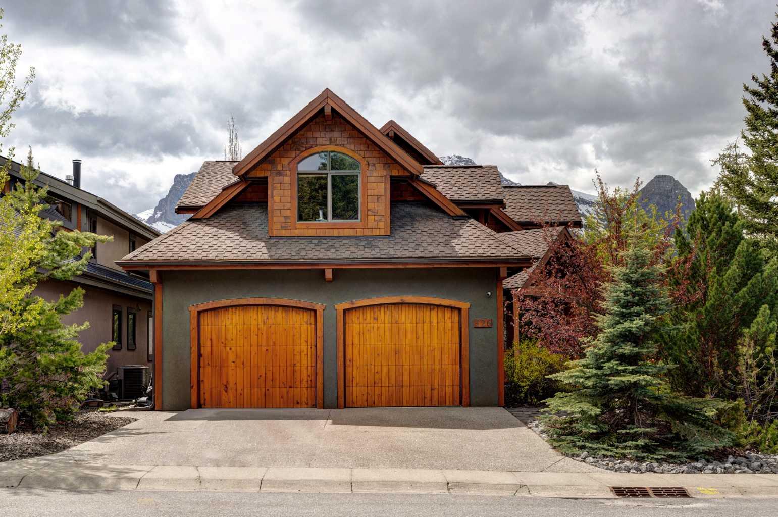 426 Eagle Heights, Canmore, Alberta T1W3C9 For Sale HouseSigma