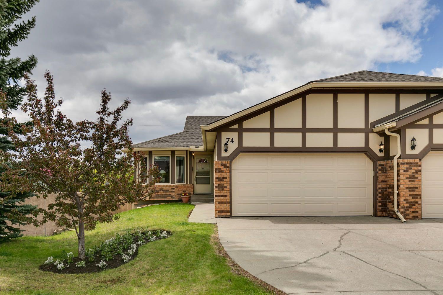 74 Confederation Villas NW, Calgary, Alberta T2L2K9 Sold History