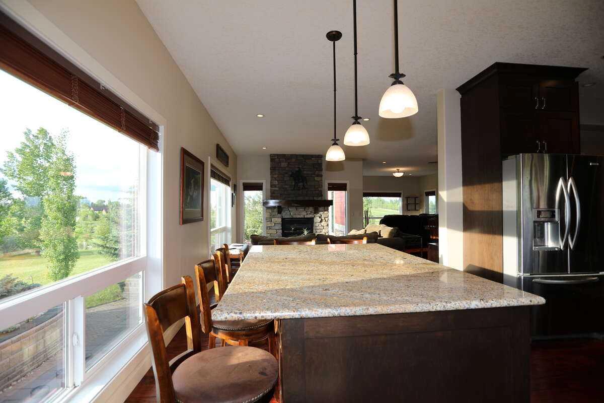 32015 292 Avenue E, De Winton, Alberta T1S4P7 For Sale HouseSigma