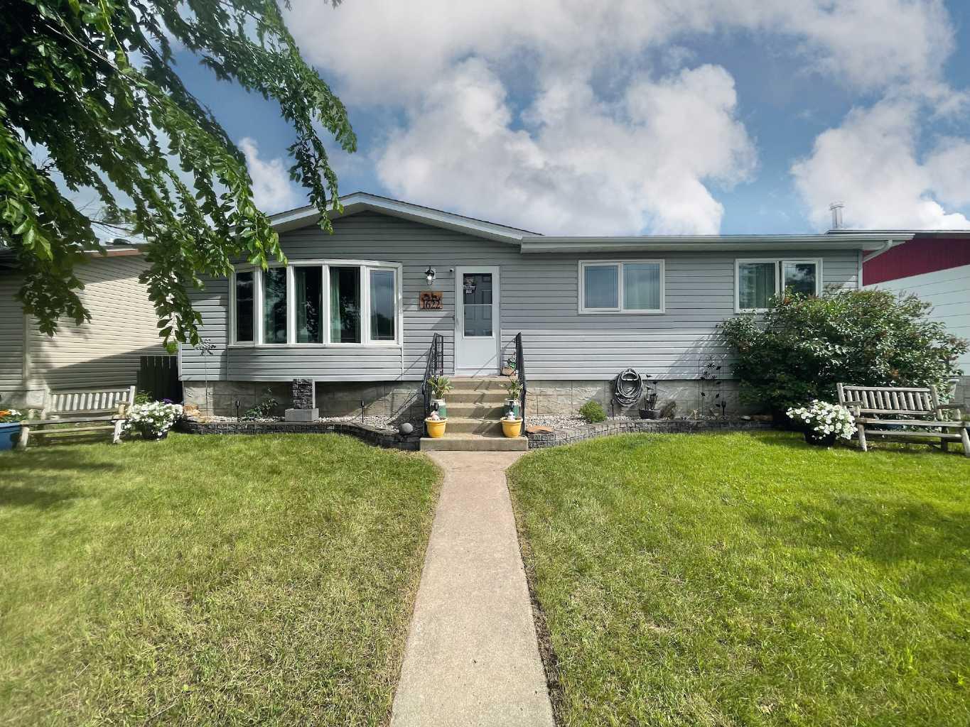 1622 6 Avenue, Wainwright, Alberta T9W1J7 Sold History HouseSigma