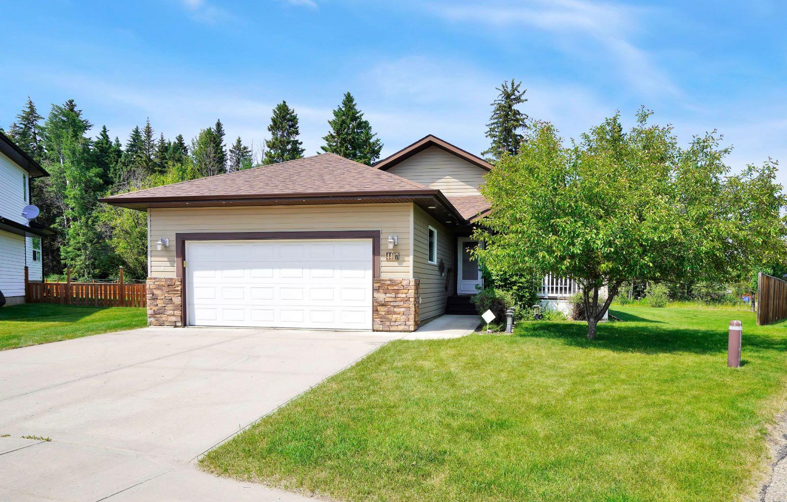 4407 59 Street Close, Rocky Mountain House, Alberta T4T1W4 For Sale