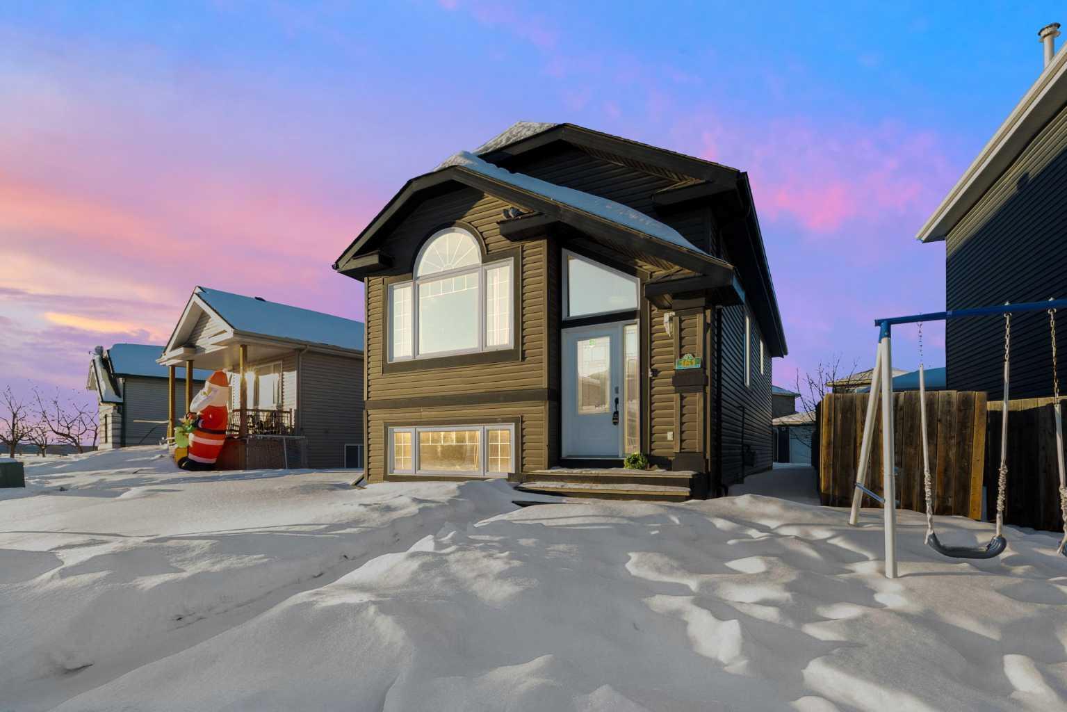 161 Robinson Lane, Fort McMurray, Alberta T9J1L8 For Sale HouseSigma