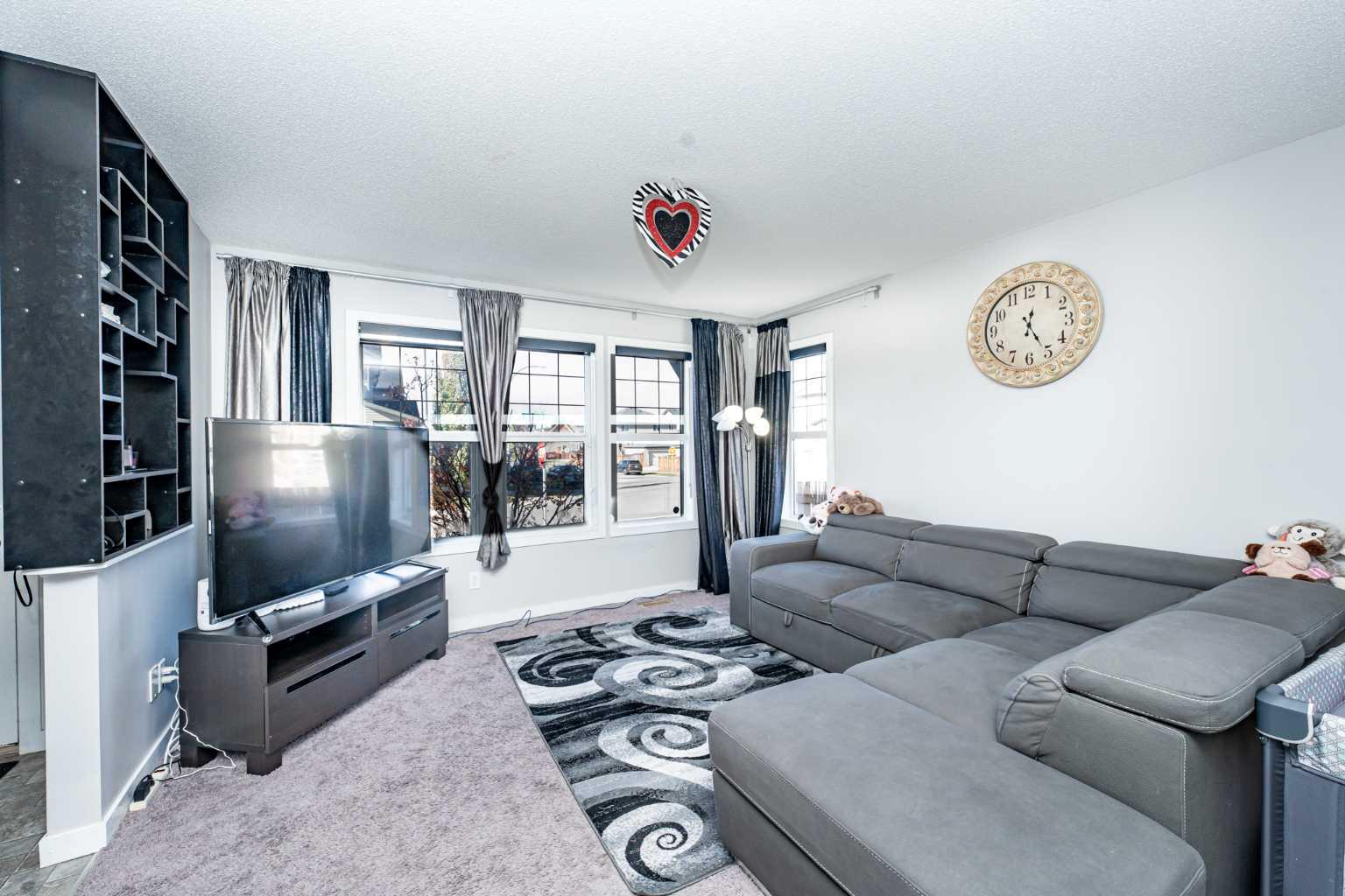 267 Skyview Point Road NE, Calgary, Alberta T3N0K7 For Sale HouseSigma