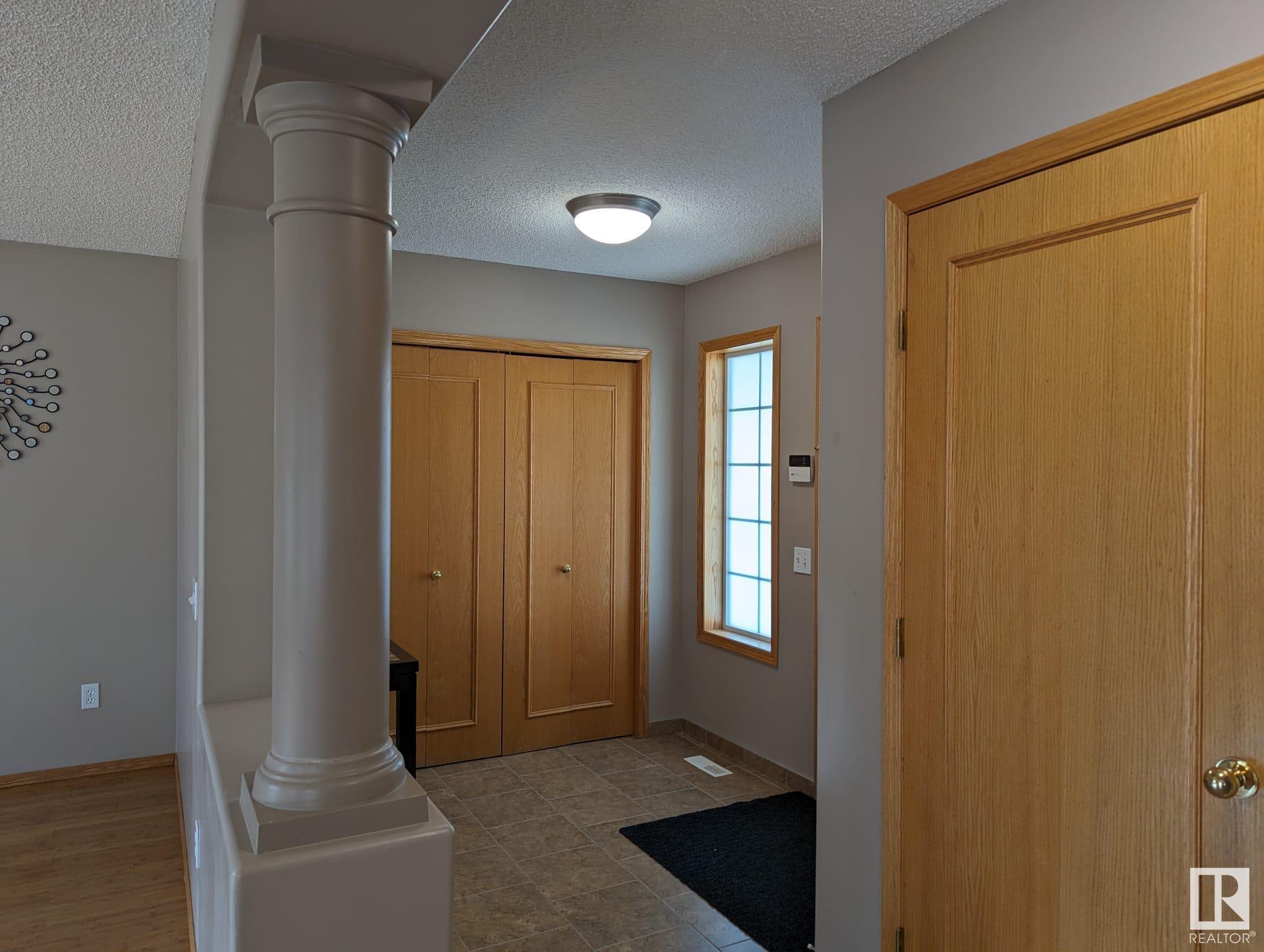 515 klarvatten Lake Wynd NW, Edmonton, Alberta T5Z3E4 For Sale HouseSigma