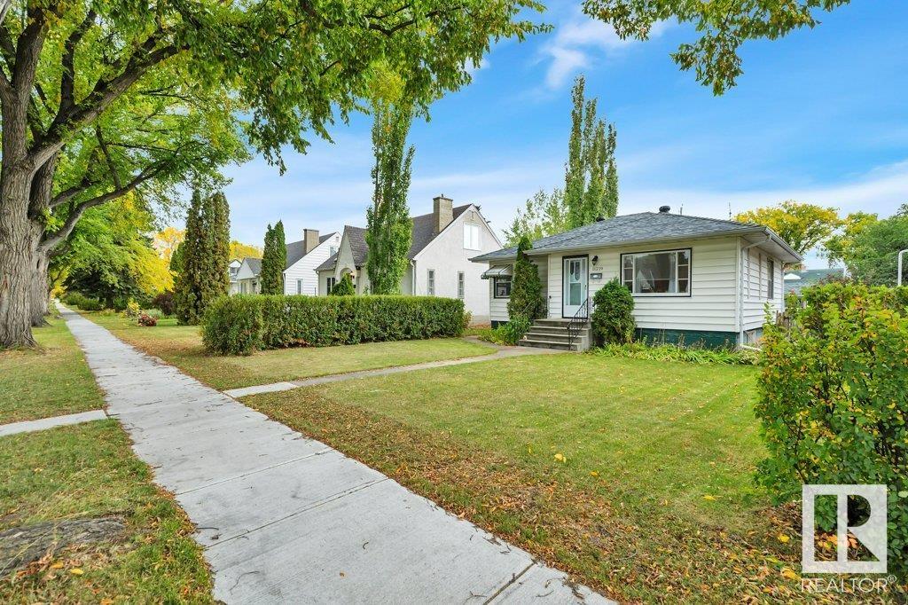 11219 56 Street NW, Edmonton, Alberta T5W3S3 For Sale HouseSigma