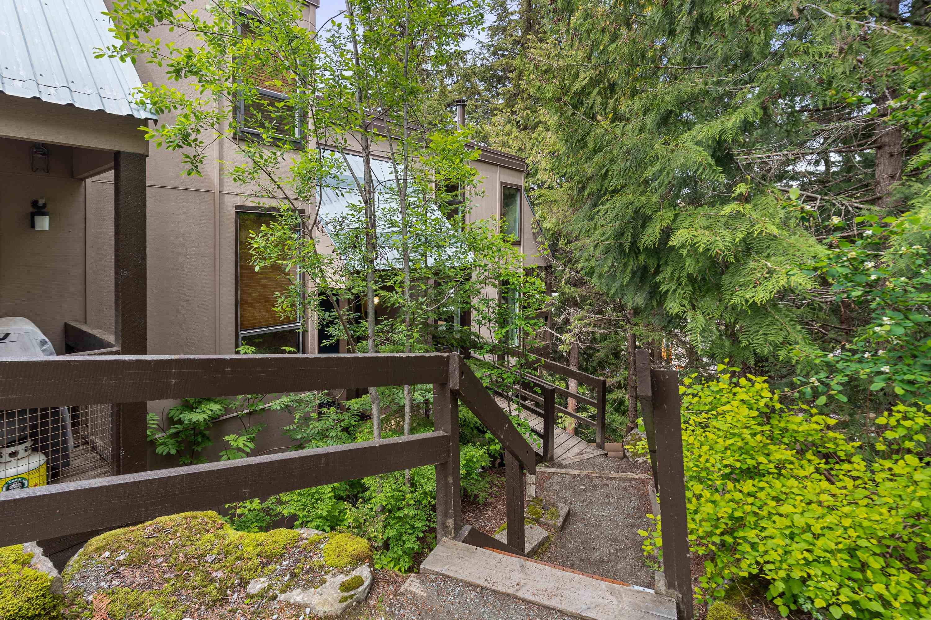 52-2400-cavendish-way-whistler-british-columbia-v8e0l8-for-sale