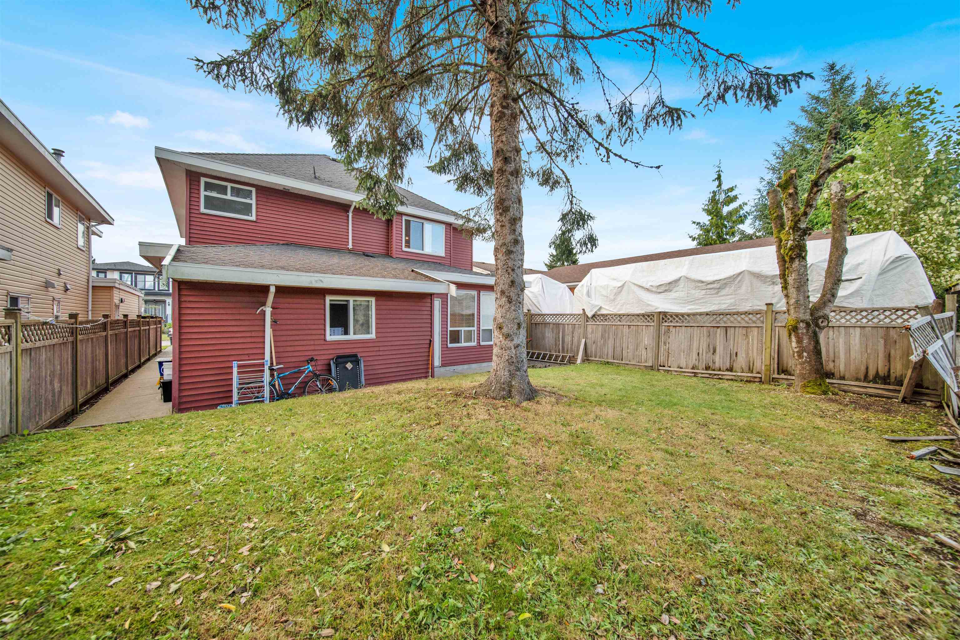 11286 79a Avenue Delta British - E71f3 3 