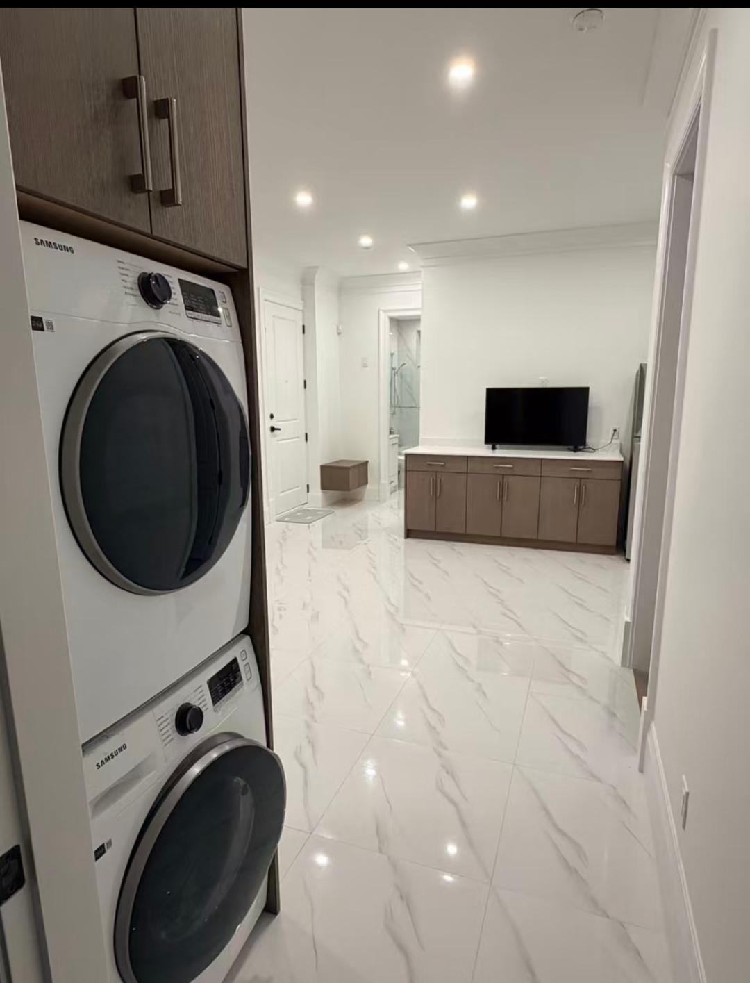 402 west 24 Street, North Vancouver 5
