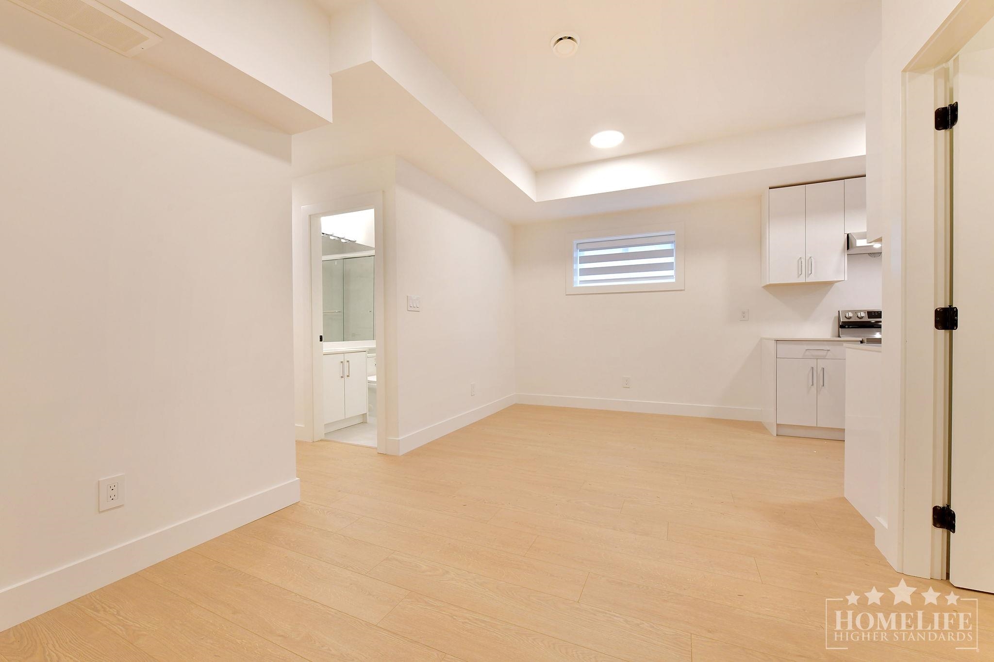 Unit Basement - 16678 16 Avenue, Surrey 4
