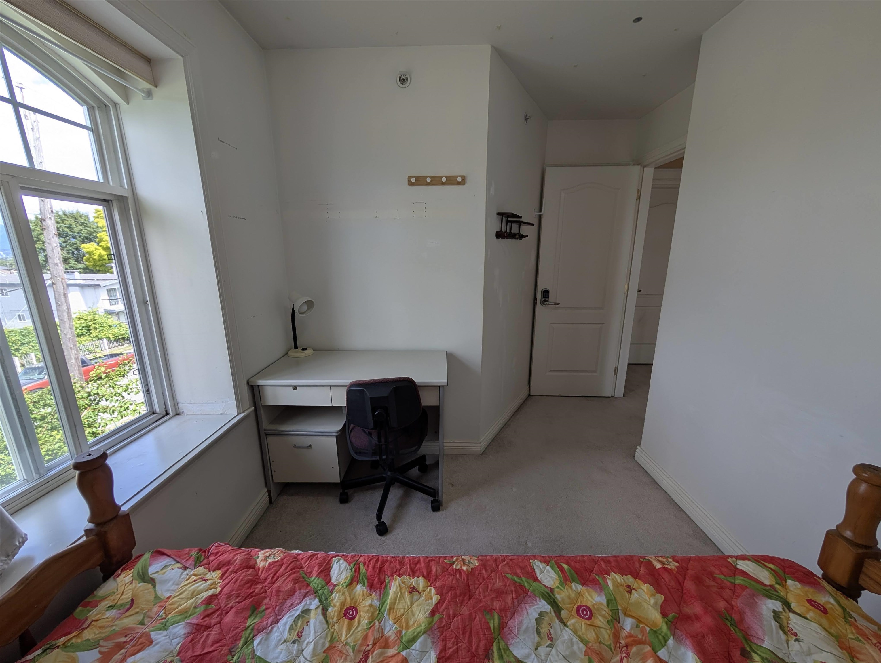 Unit ROOMS in SHARED - 4XXX Reid Street, Vancouver 3