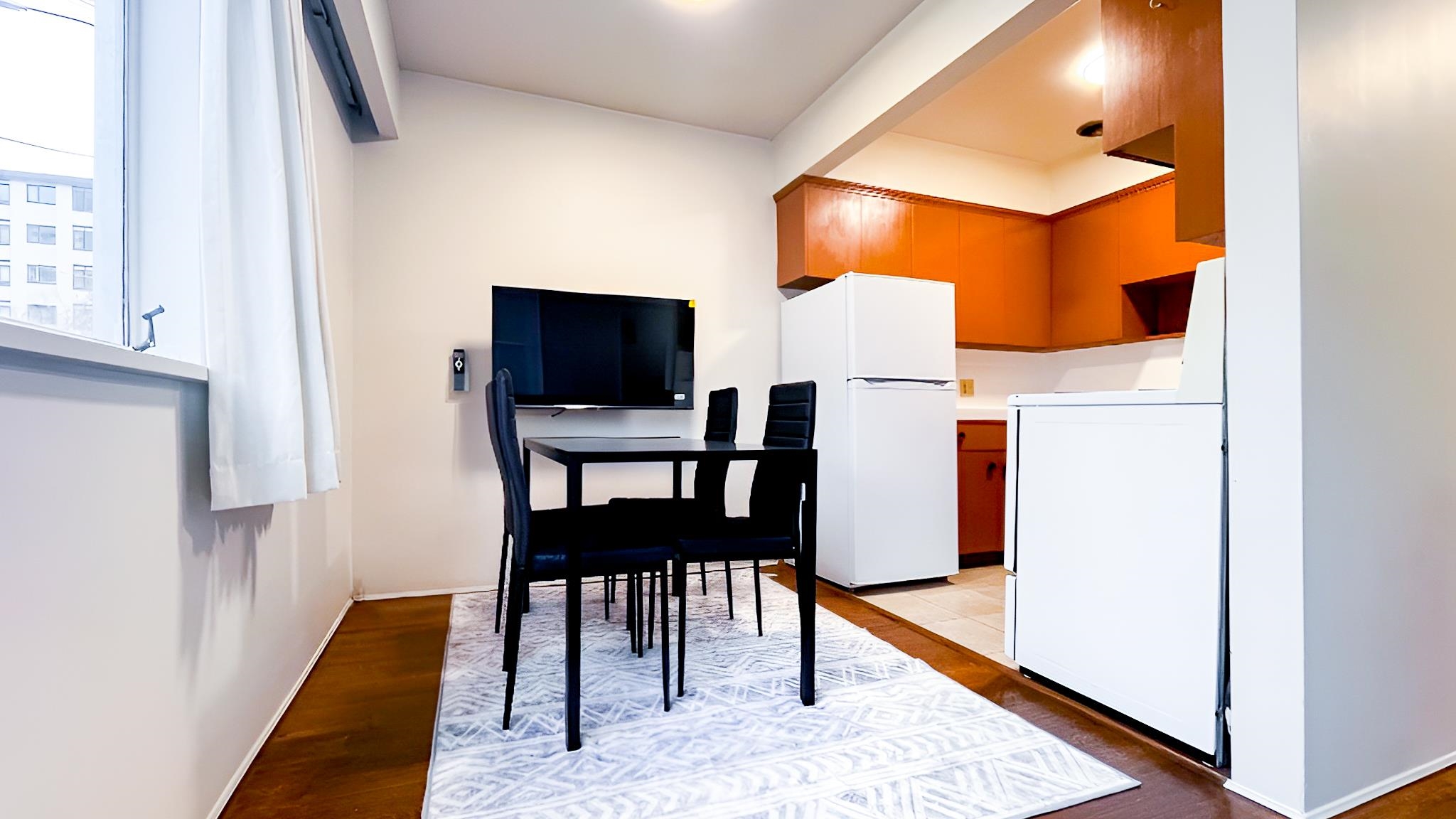Unit 109 - 1925 Nelsonstreet, Vancouver 2