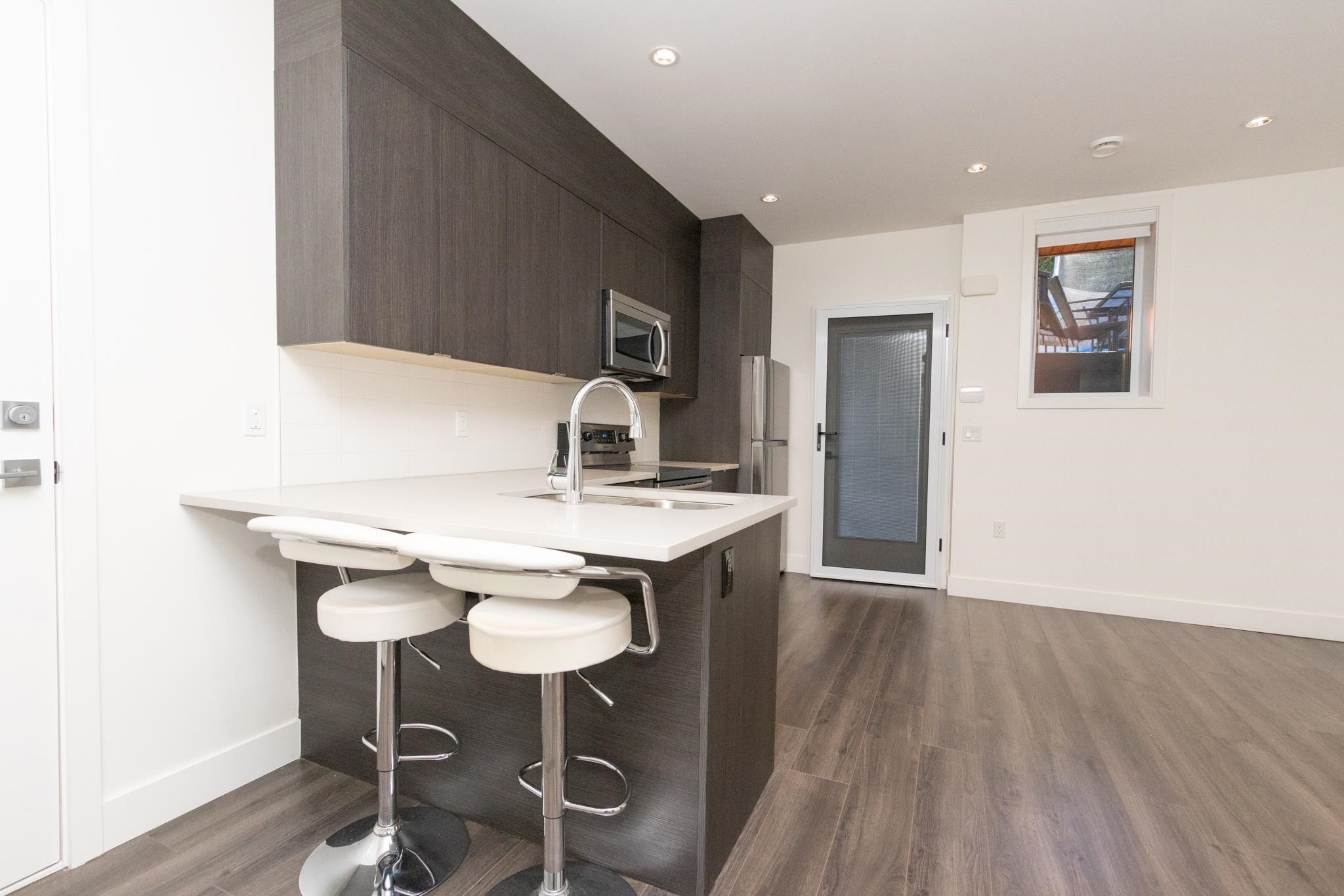 Unit Suite - 7230 Kitchener Street, Burnaby 3