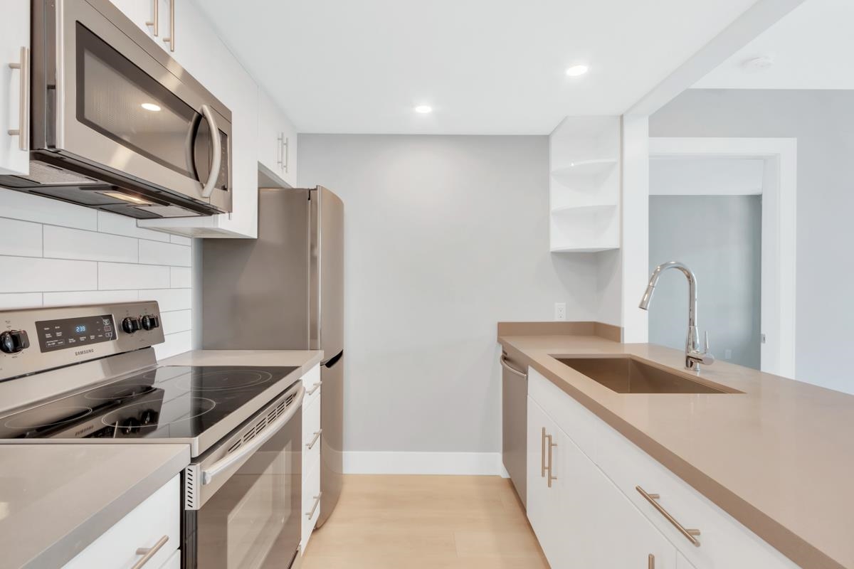 Unit 2503 - 438 Seymour Street, Vancouver 3