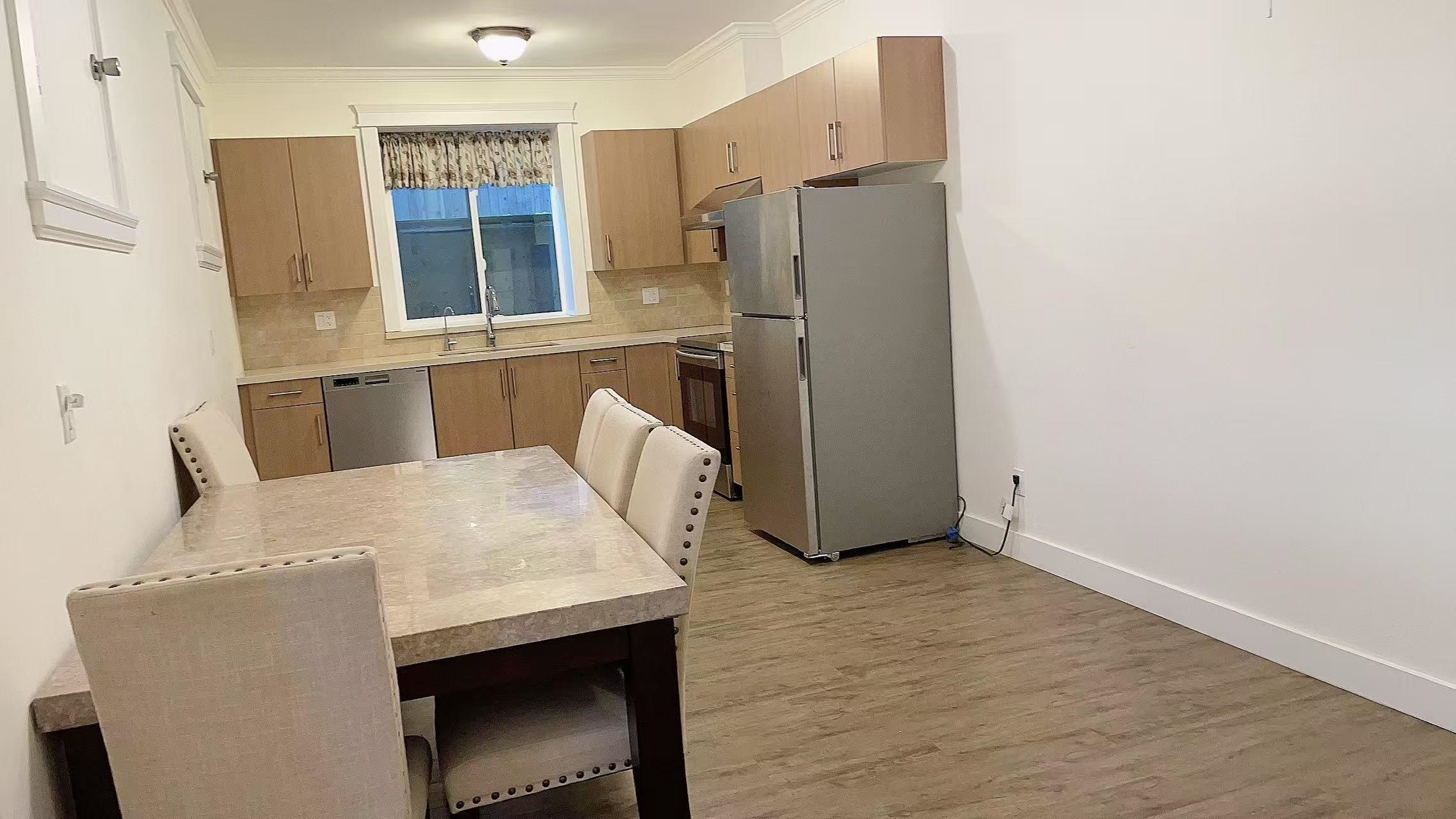 Unit ensuite - 5335 Irving Street, Burnaby 2