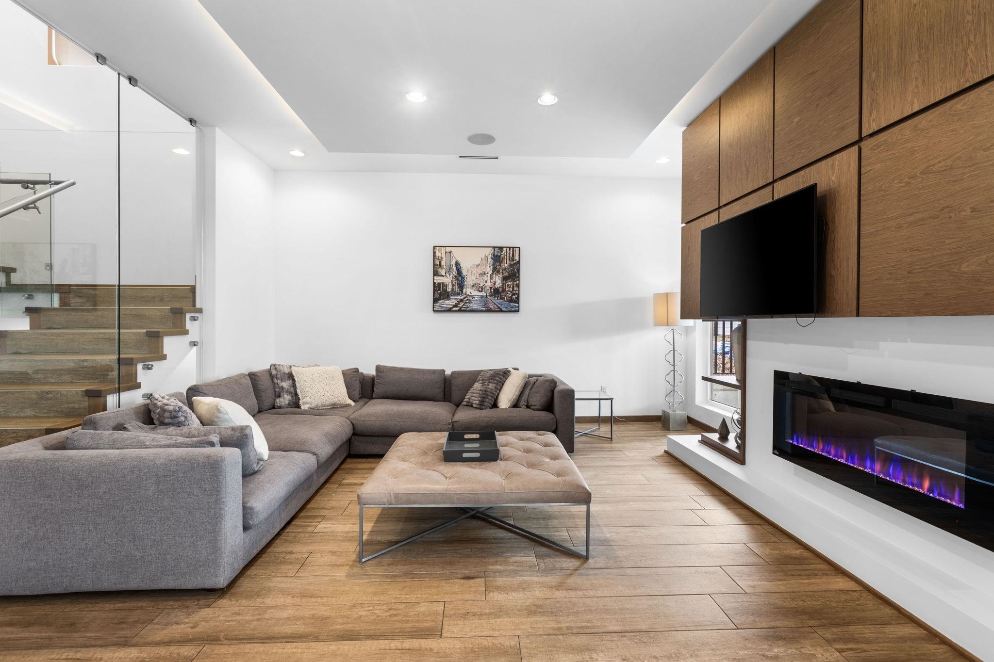 2150 Kugler Avenue, Coquitlam 4