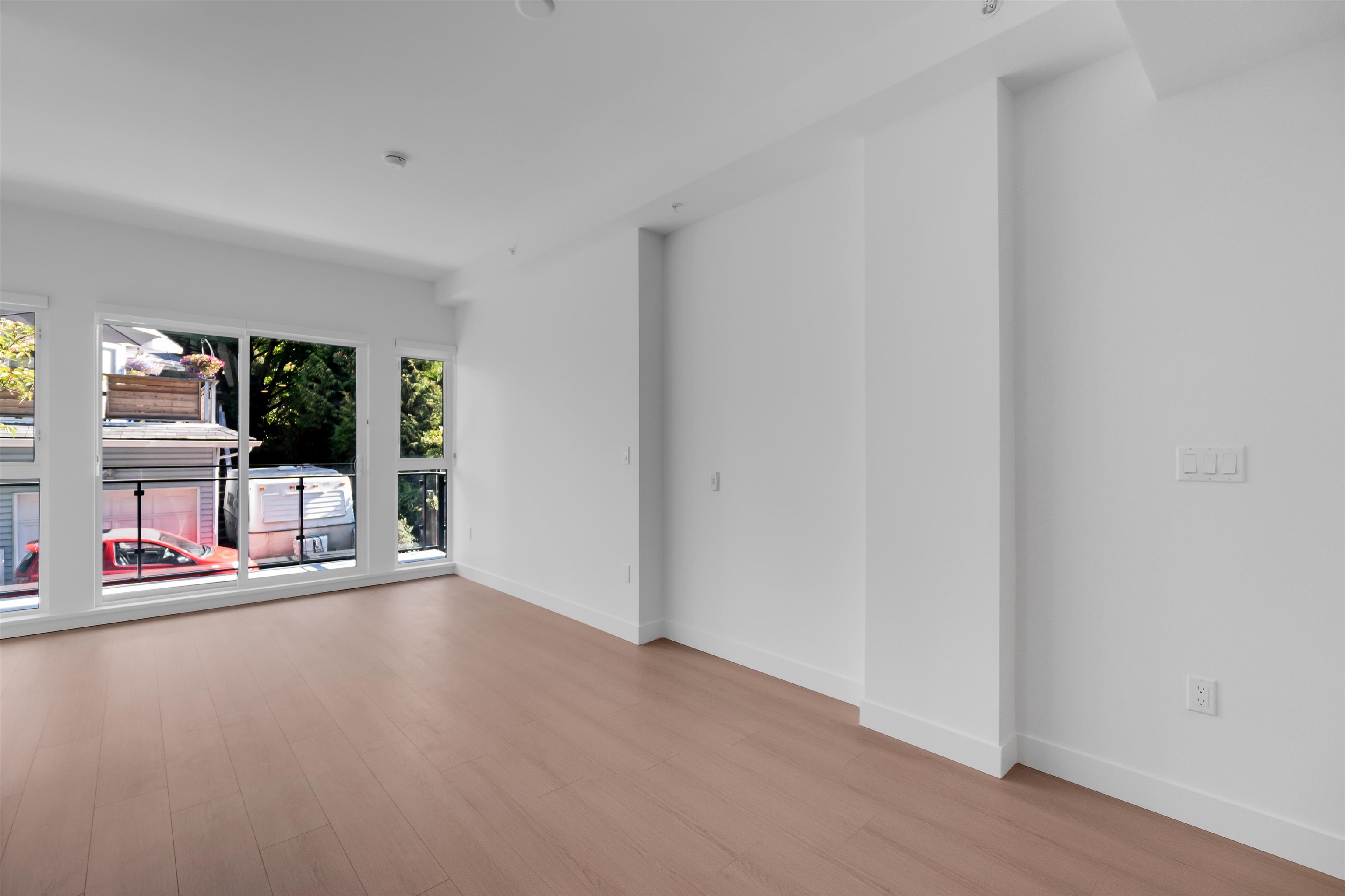 Unit 2XX - 422 3rd Street E, North Vancouver 3