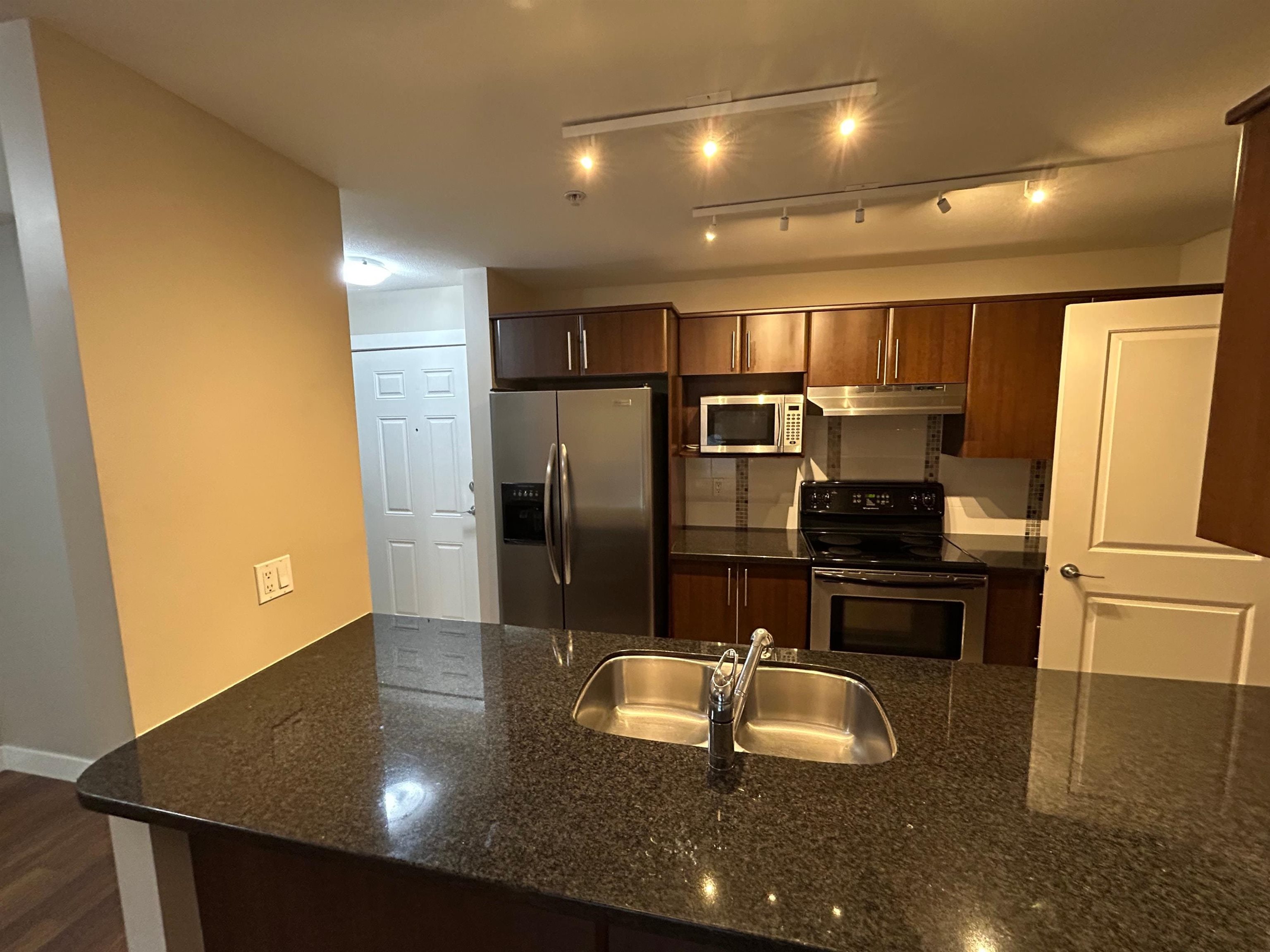 19388 65 Avenue, Surrey 4