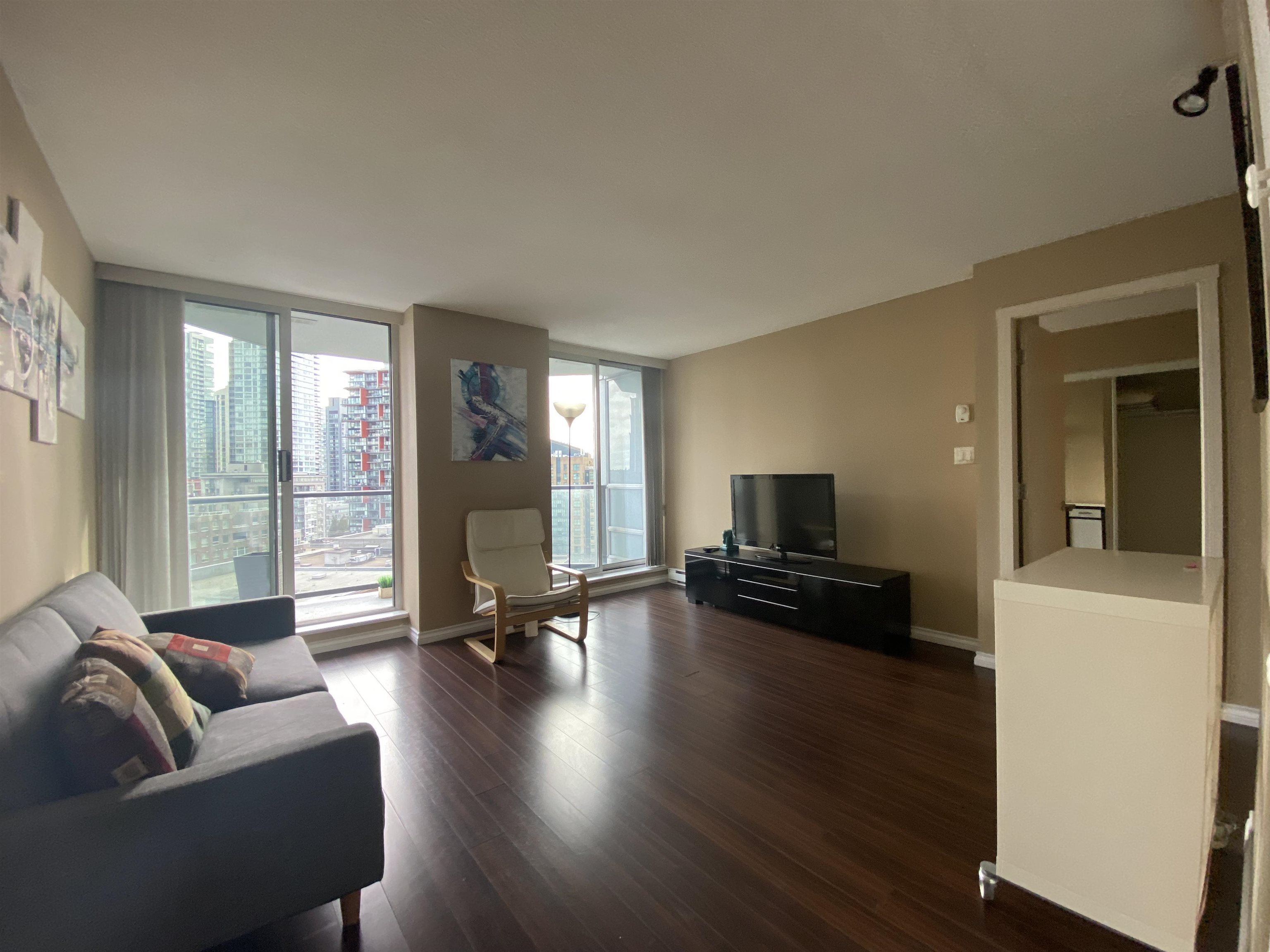 Unit 10XX - 1212 Howe Street, Vancouver 5