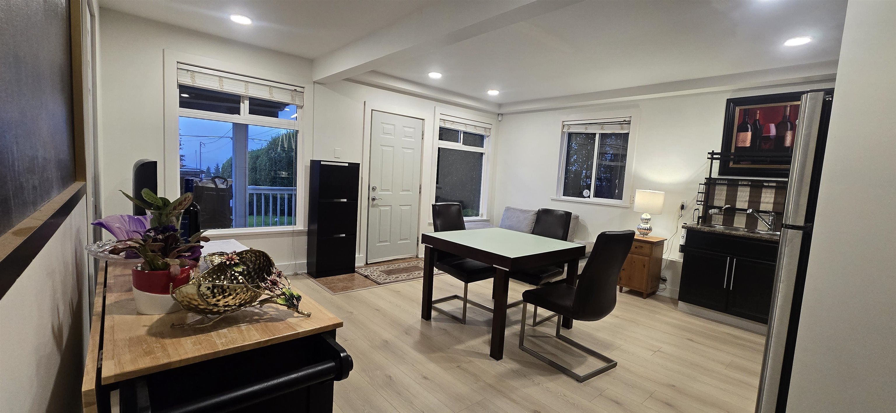 851 Calverhall Street, North Vancouver 4