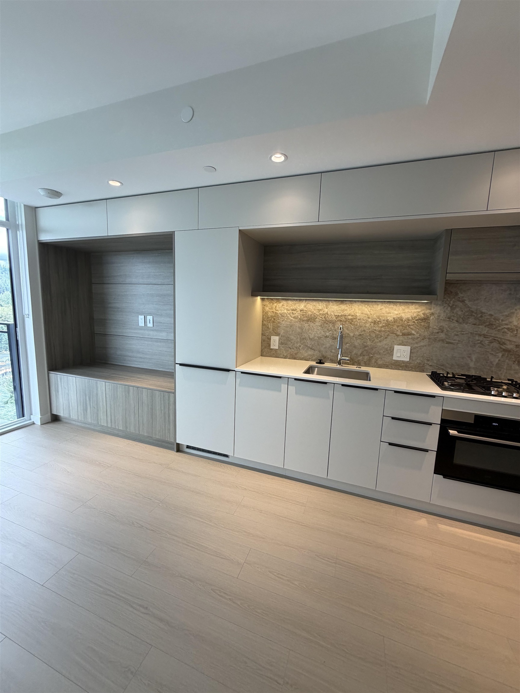 Unit 1xx6 - 608 Elmwood Street, Coquitlam 4