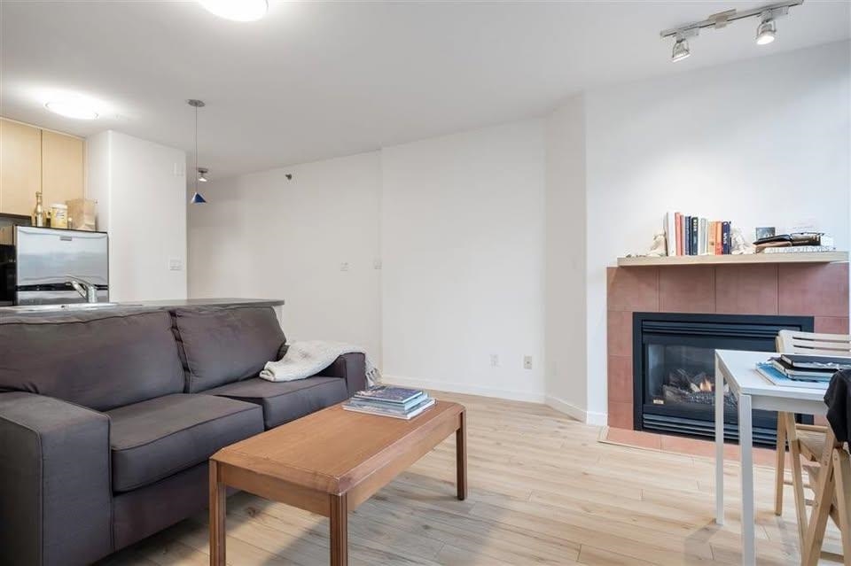 Unit 807 - 819 Hamilton Street, Vancouver 4