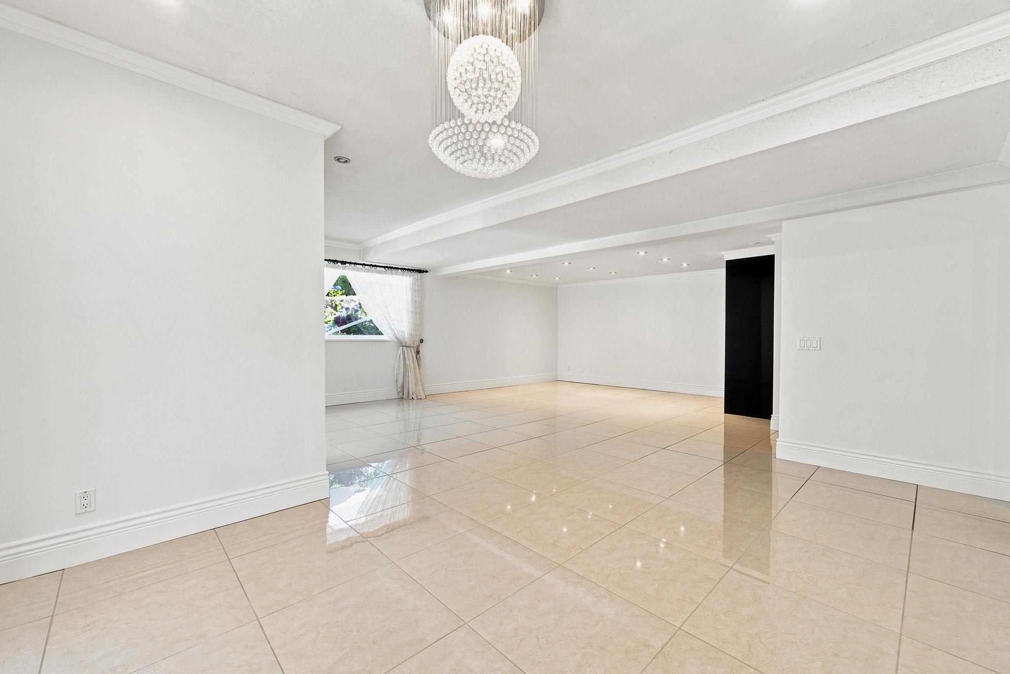 Unit B - 5553 Nancy Greene Way, North Vancouver 5