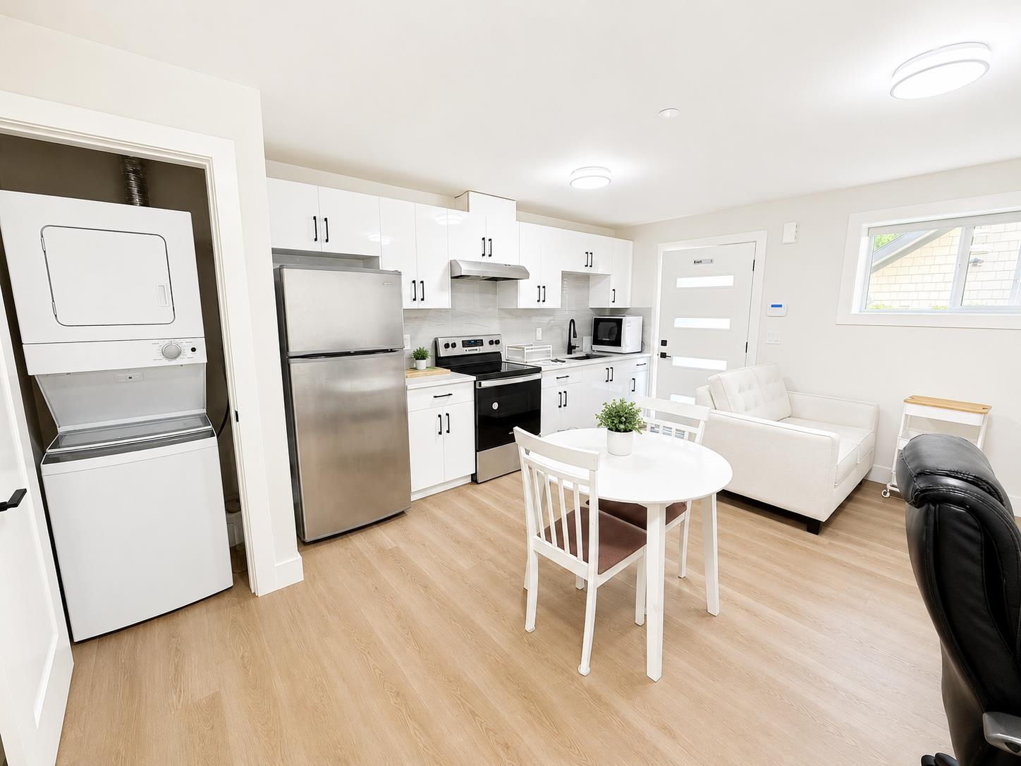 Unit B - 1766 64th Avenue E, Vancouver 4