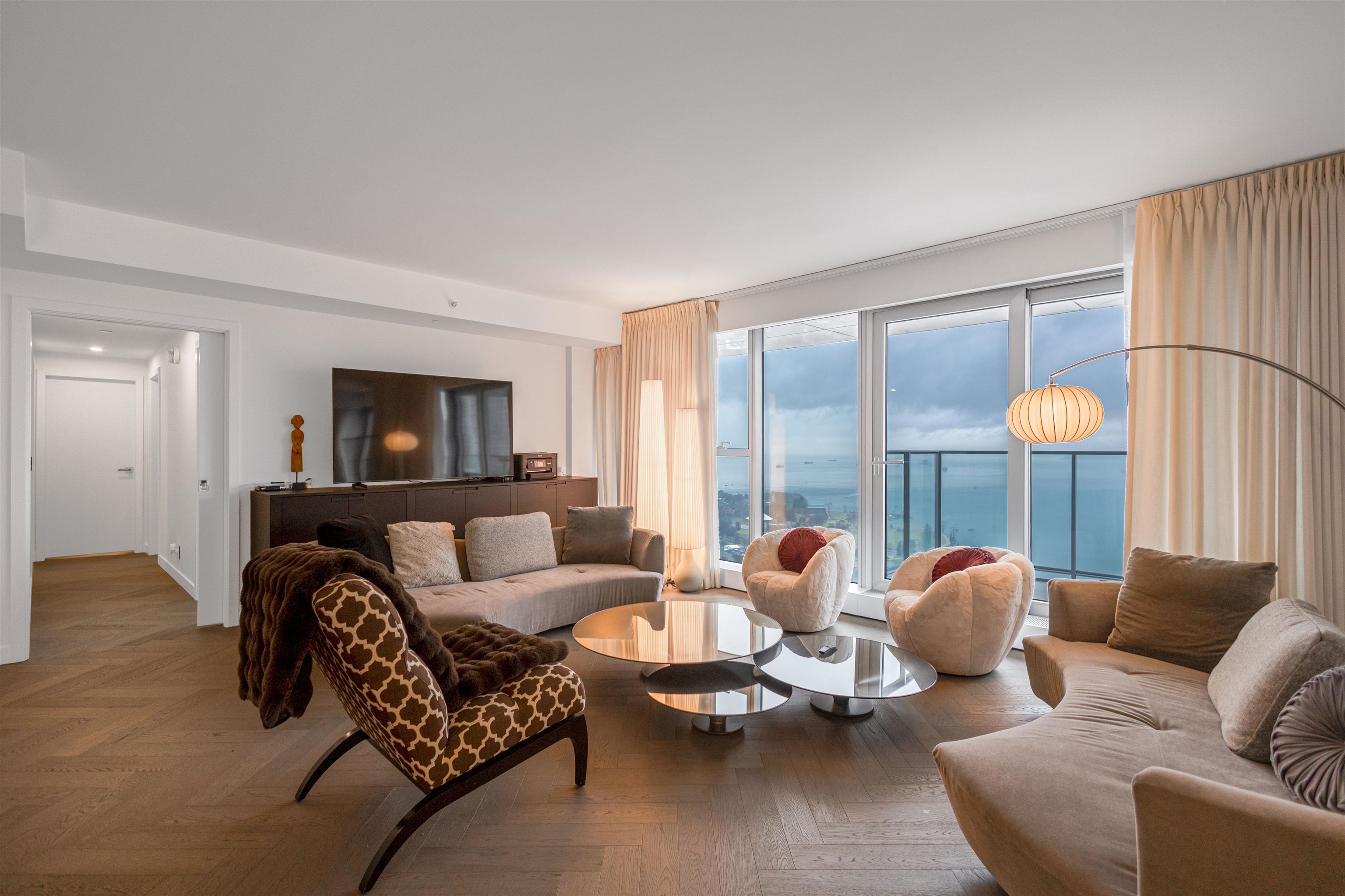 Unit 4702 - 1480 Howe St, Vancouver 4