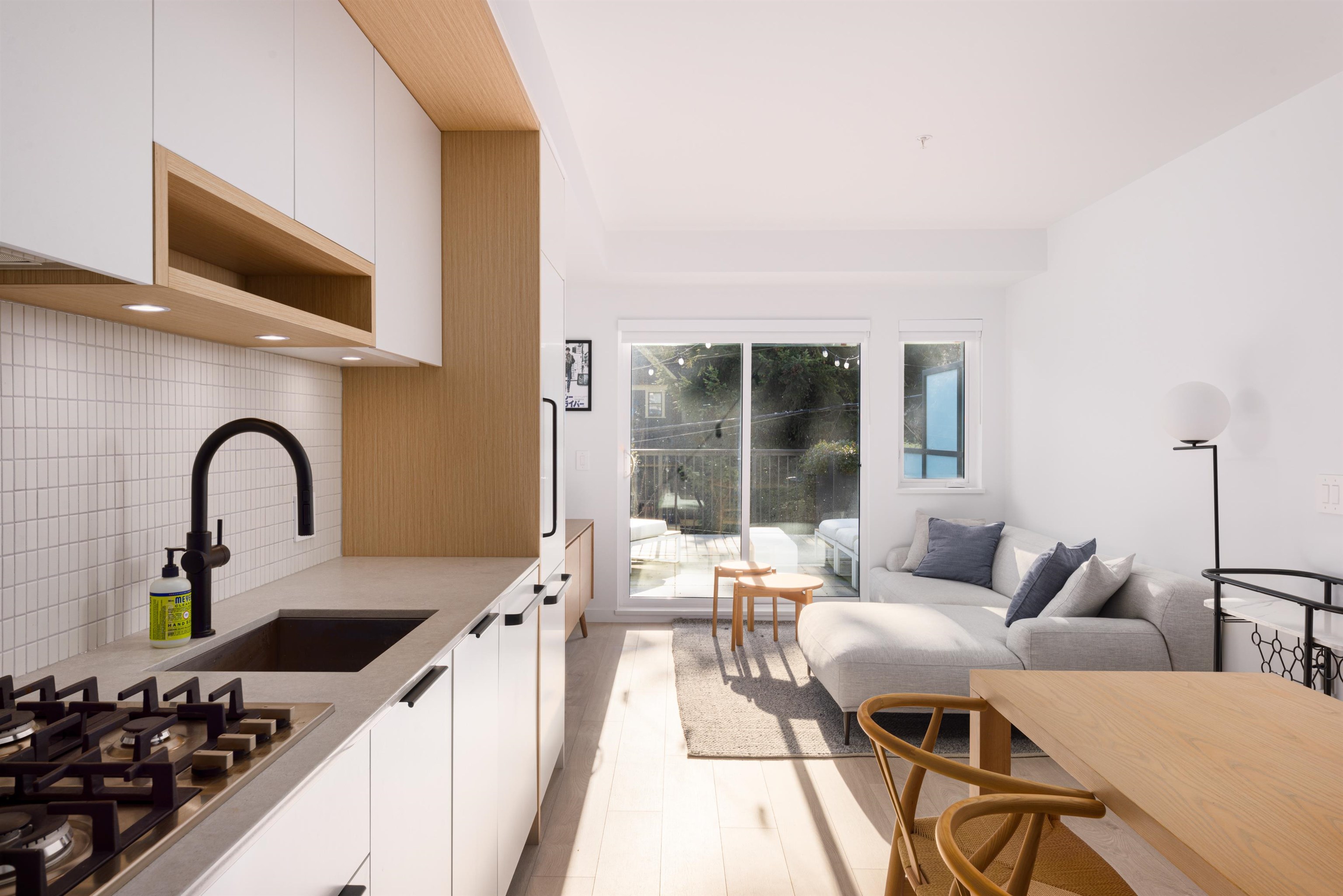 Unit 213 - 2520 Guelph Street, Vancouver 2