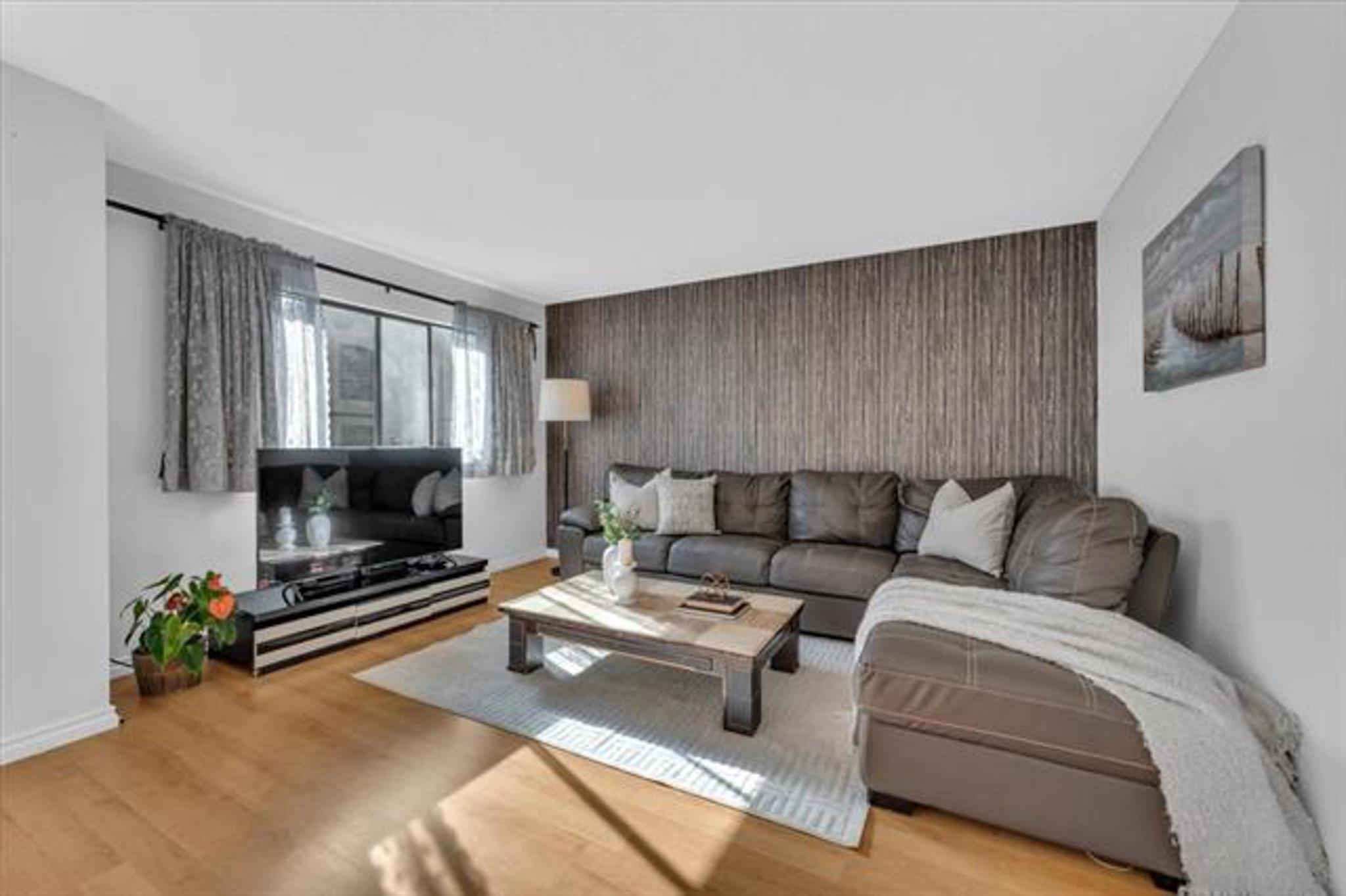 3295 Mountain Highway, North Vancouver 5