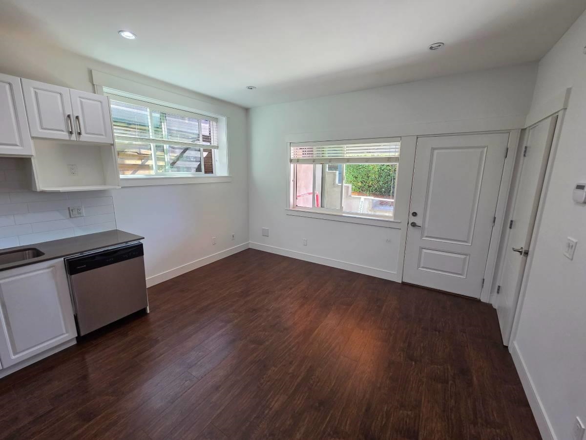 Unit Lower - 726 Delestre Avenue, Coquitlam 2