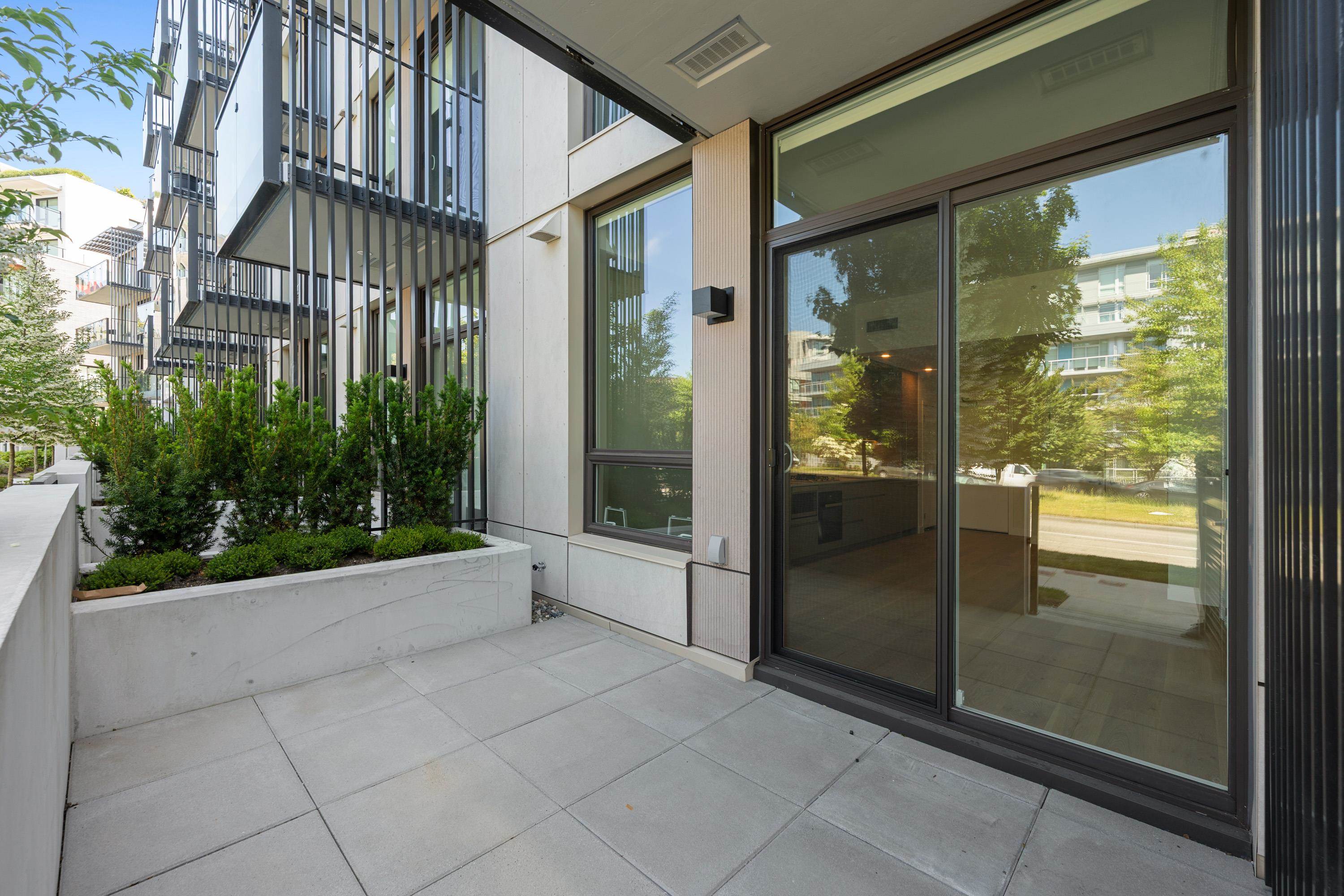 Unit 1XX - 5212 Cambie Street, Vancouver 3