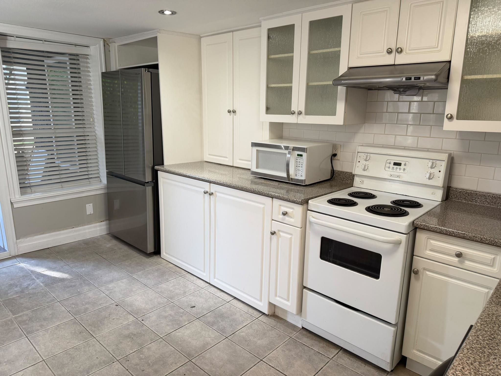 4585 Commercial Street, Vancouver 4