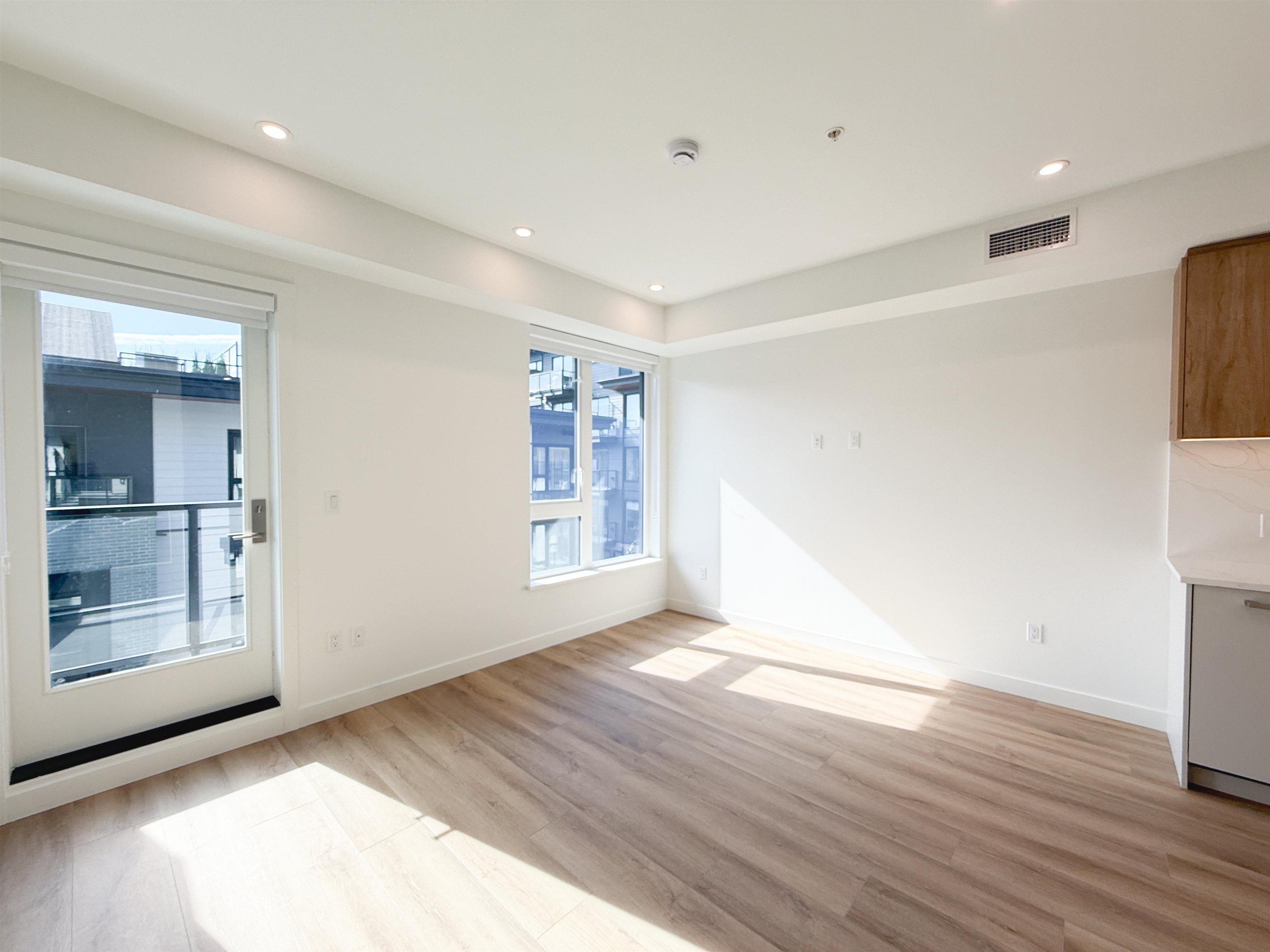 Unit 303 - 606 Madore Avenue, Coquitlam 5
