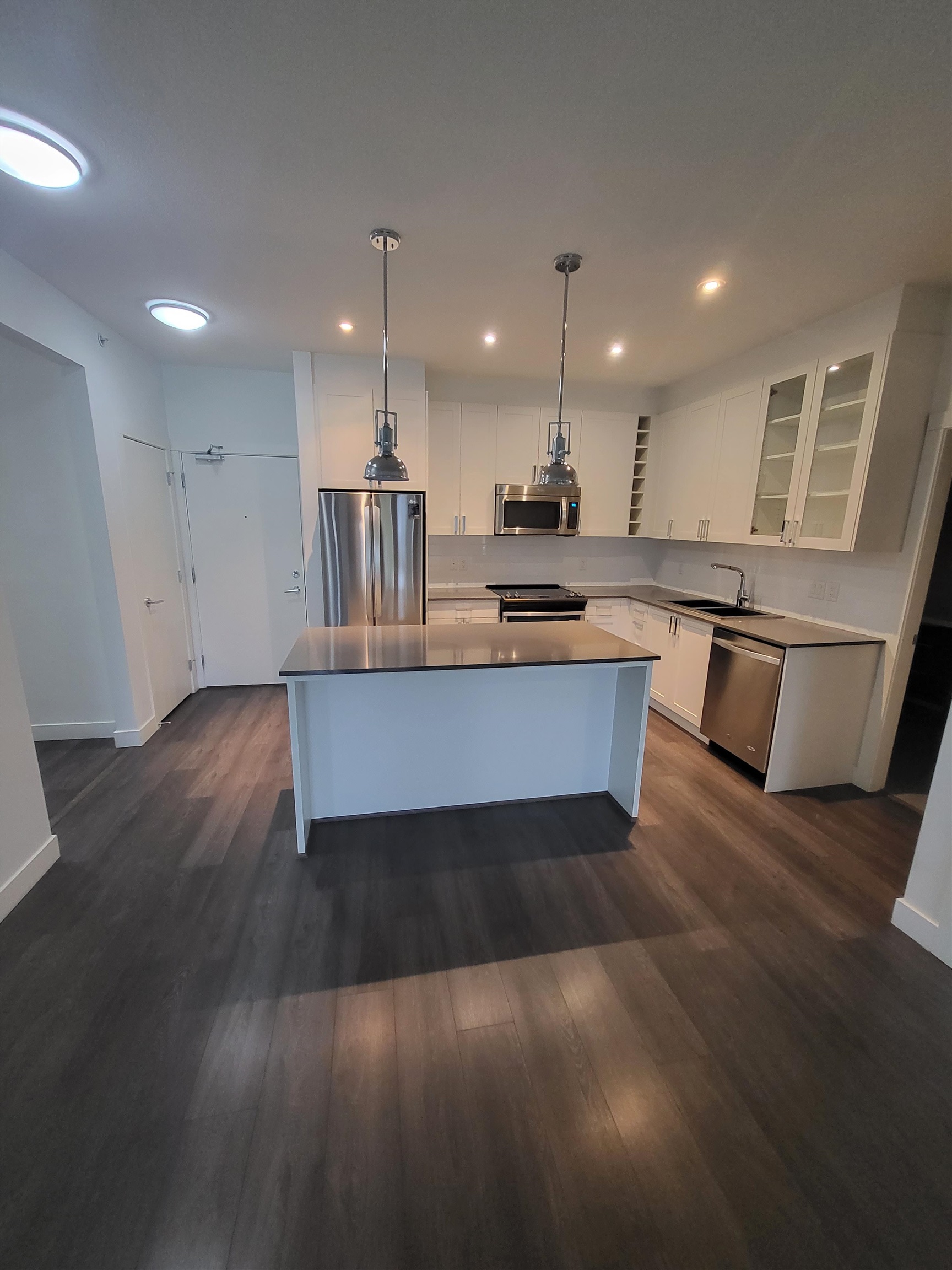 Unit 402 - 16398 AVENUE 64 Avenue, Surrey 2