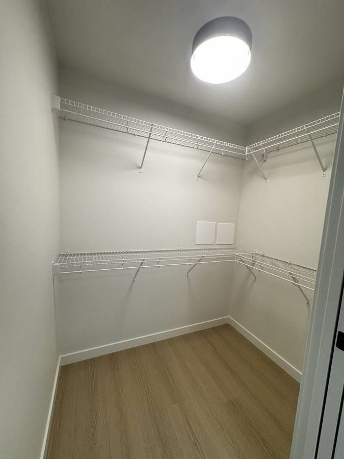 Unit 403 - 2015 St. Johns St Bc, Port Moody 5