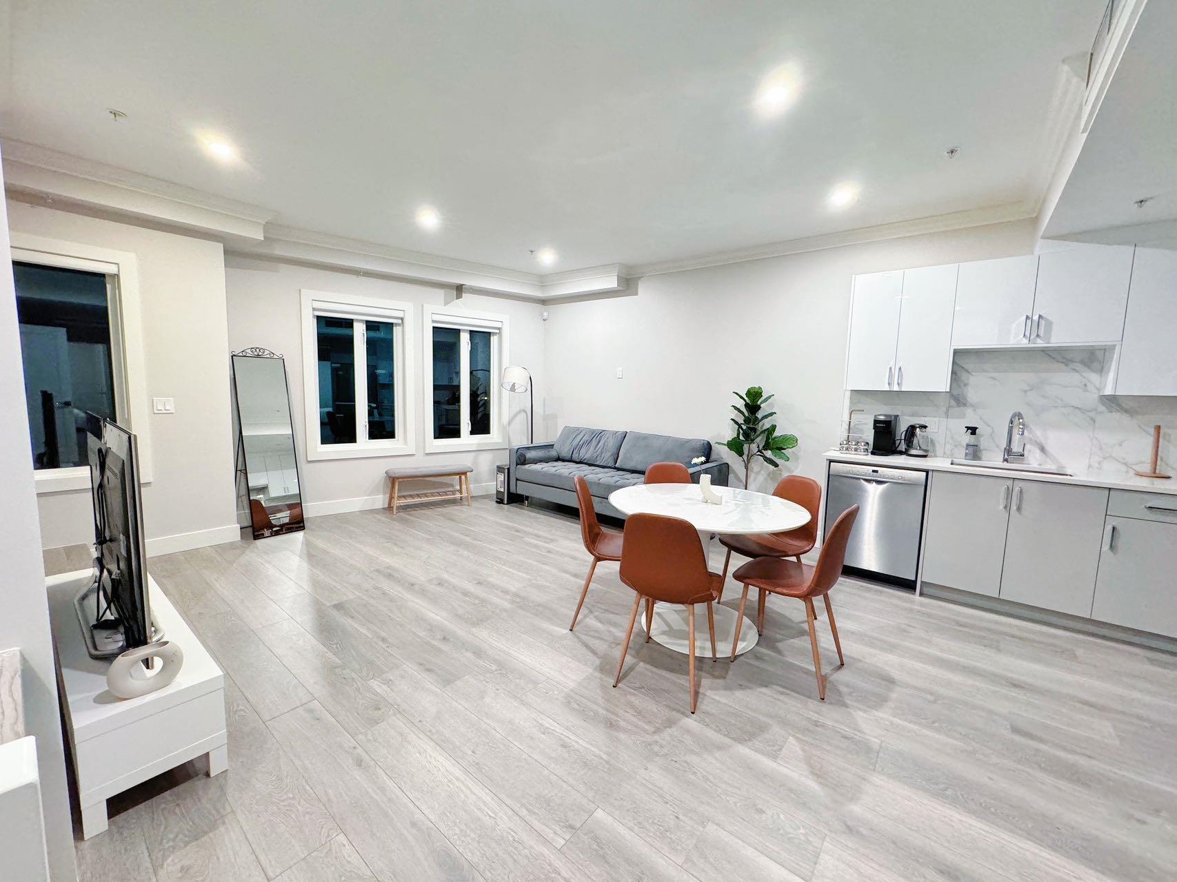 7555 Oak Street, Vancouver 3