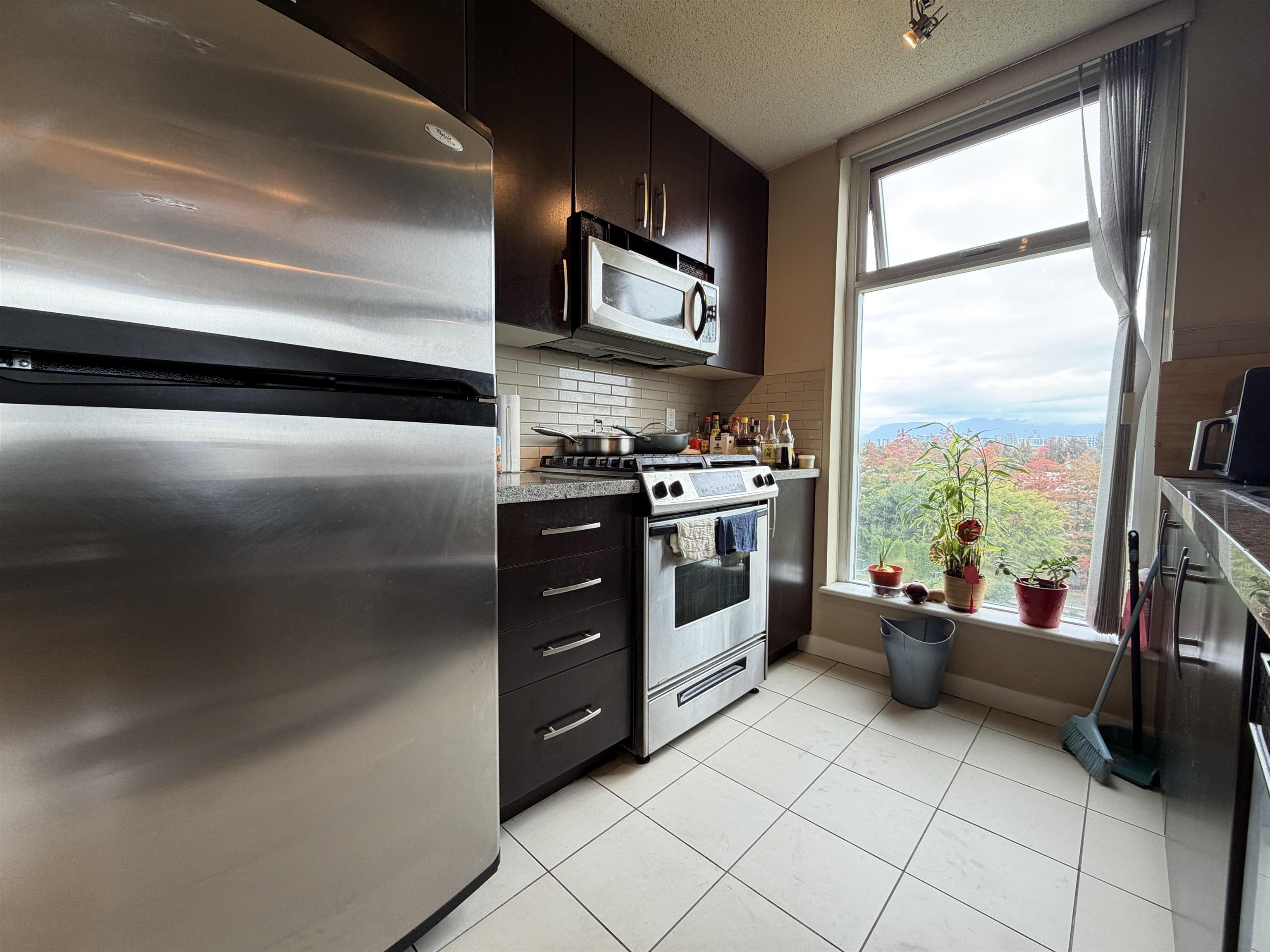 Unit 803 - 5068 Kwantlen Street, Richmond 4