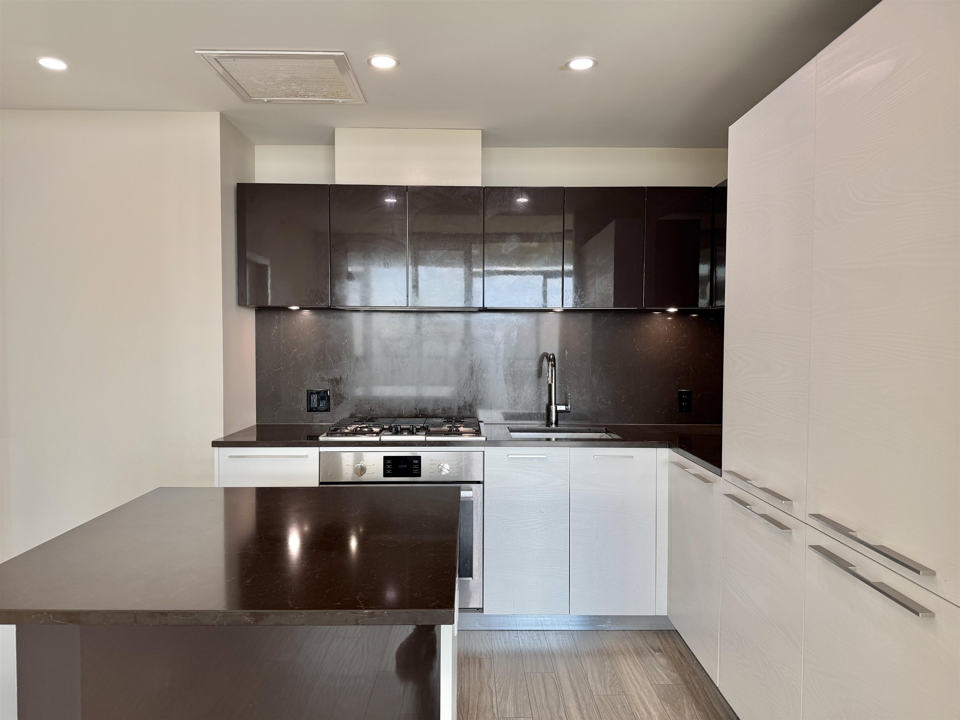 Unit 1604 - 6383 Mckay Avenue, Burnaby 4