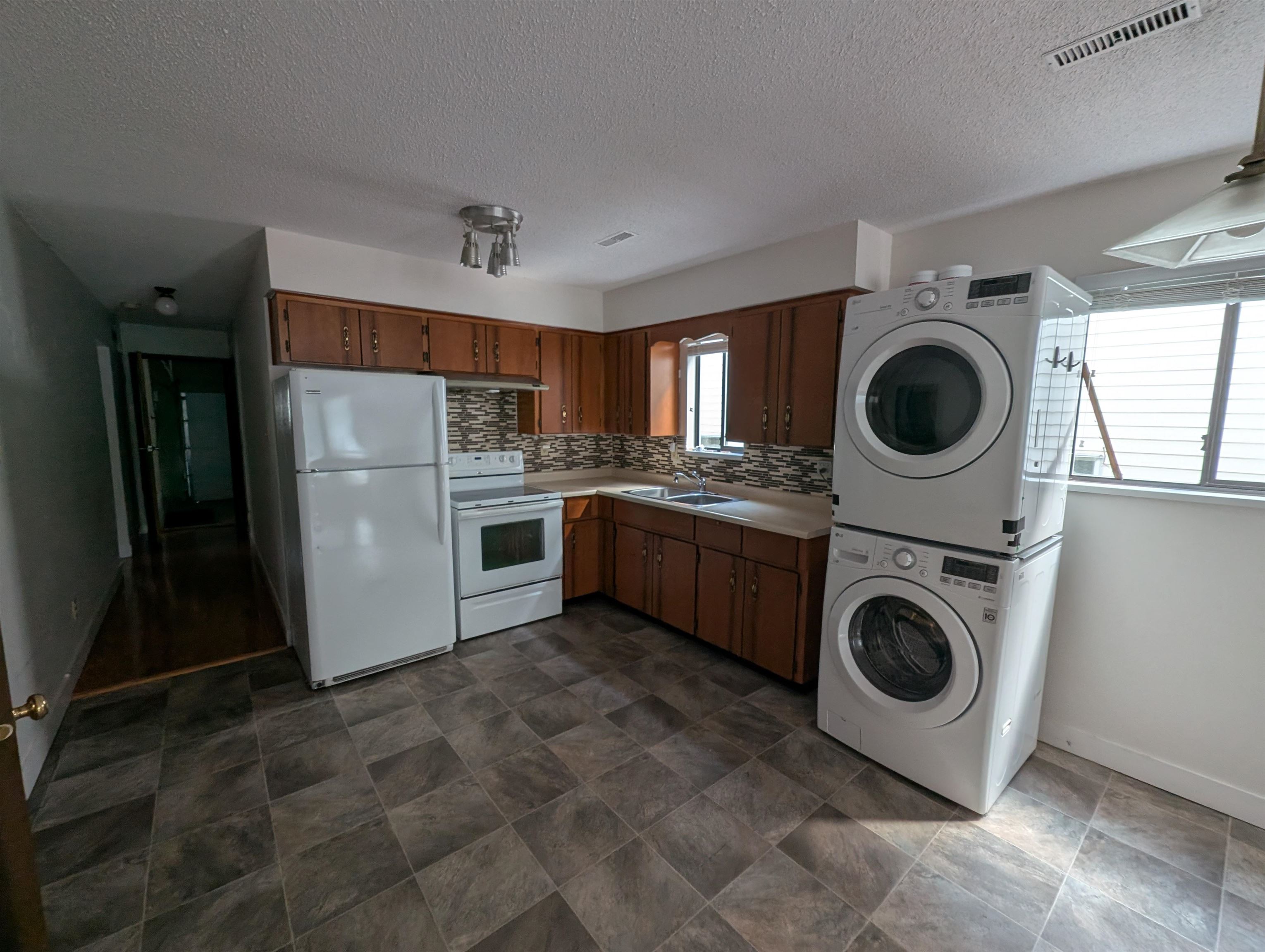 Unit Basement - 2759 Euclid Avenue, Vancouver 2