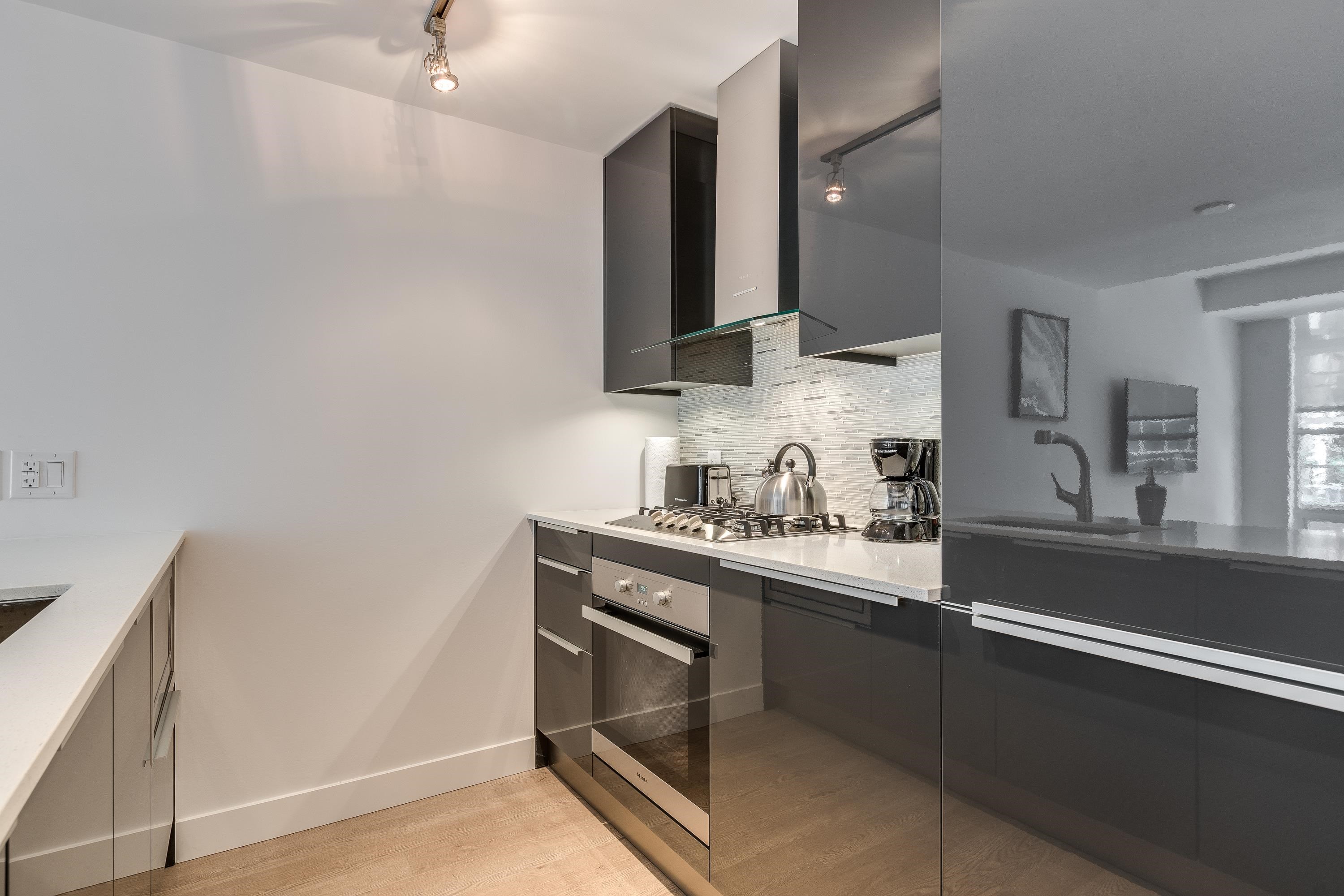 Unit 412 - 1283 Howe Street, Vancouver 4