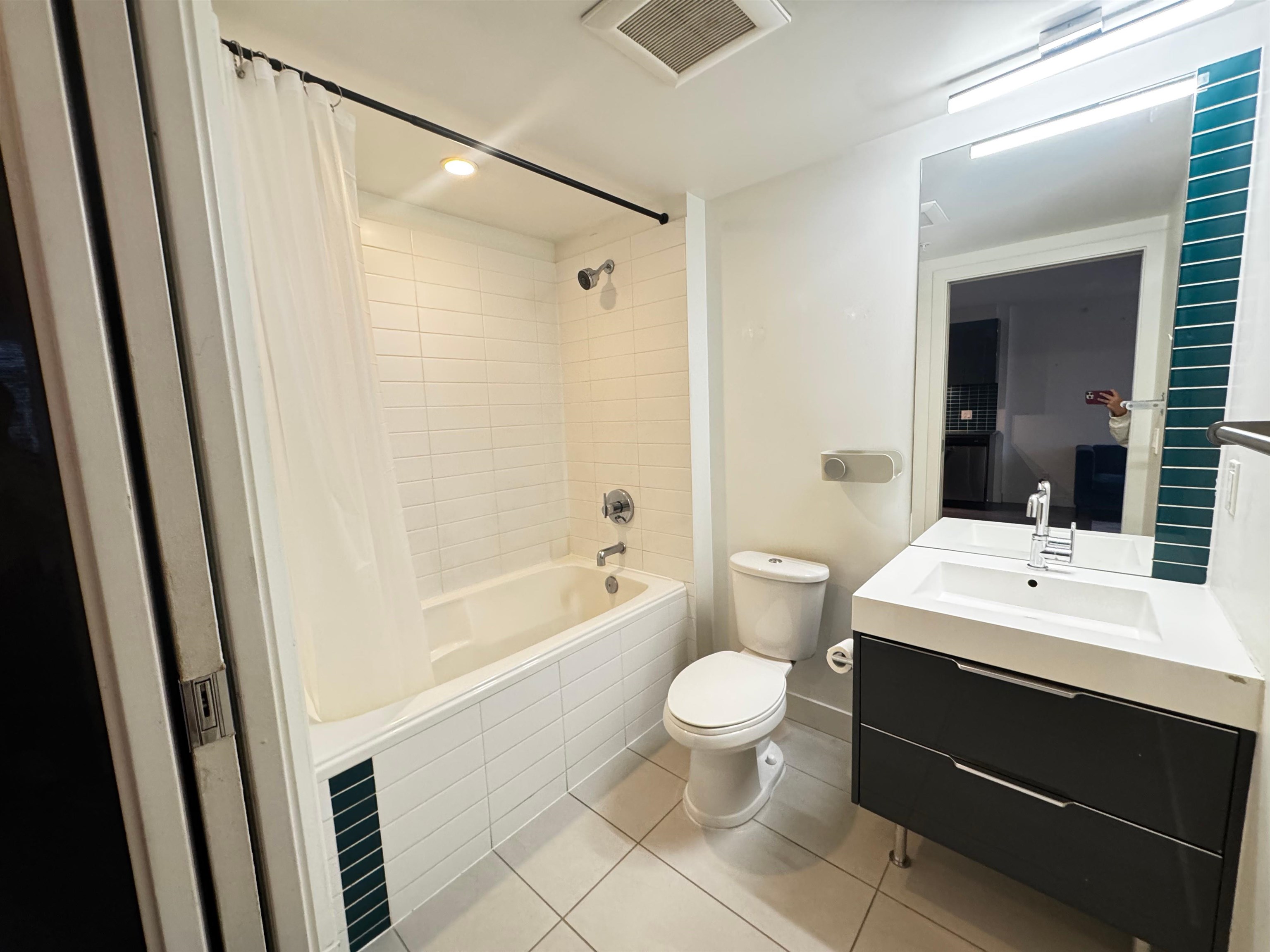 Unit 605 - 1325 Rolston Street, Vancouver 4