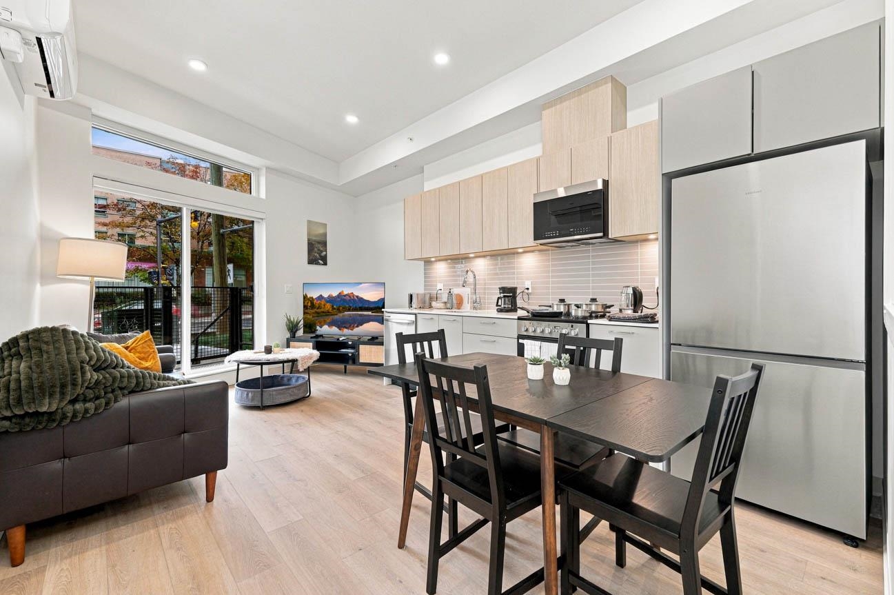 Unit 111 - 1529 Oxford Street, North Vancouver 2