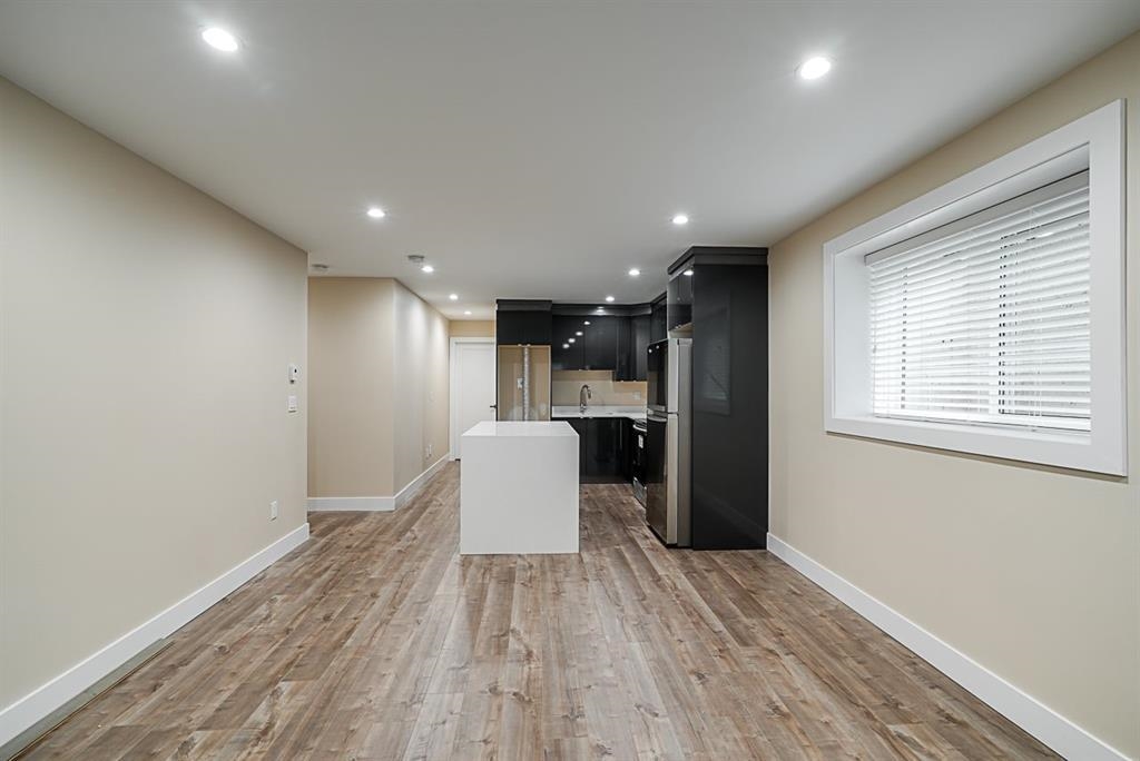 Unit Basement - 17XX Howard Avenue, Burnaby 4