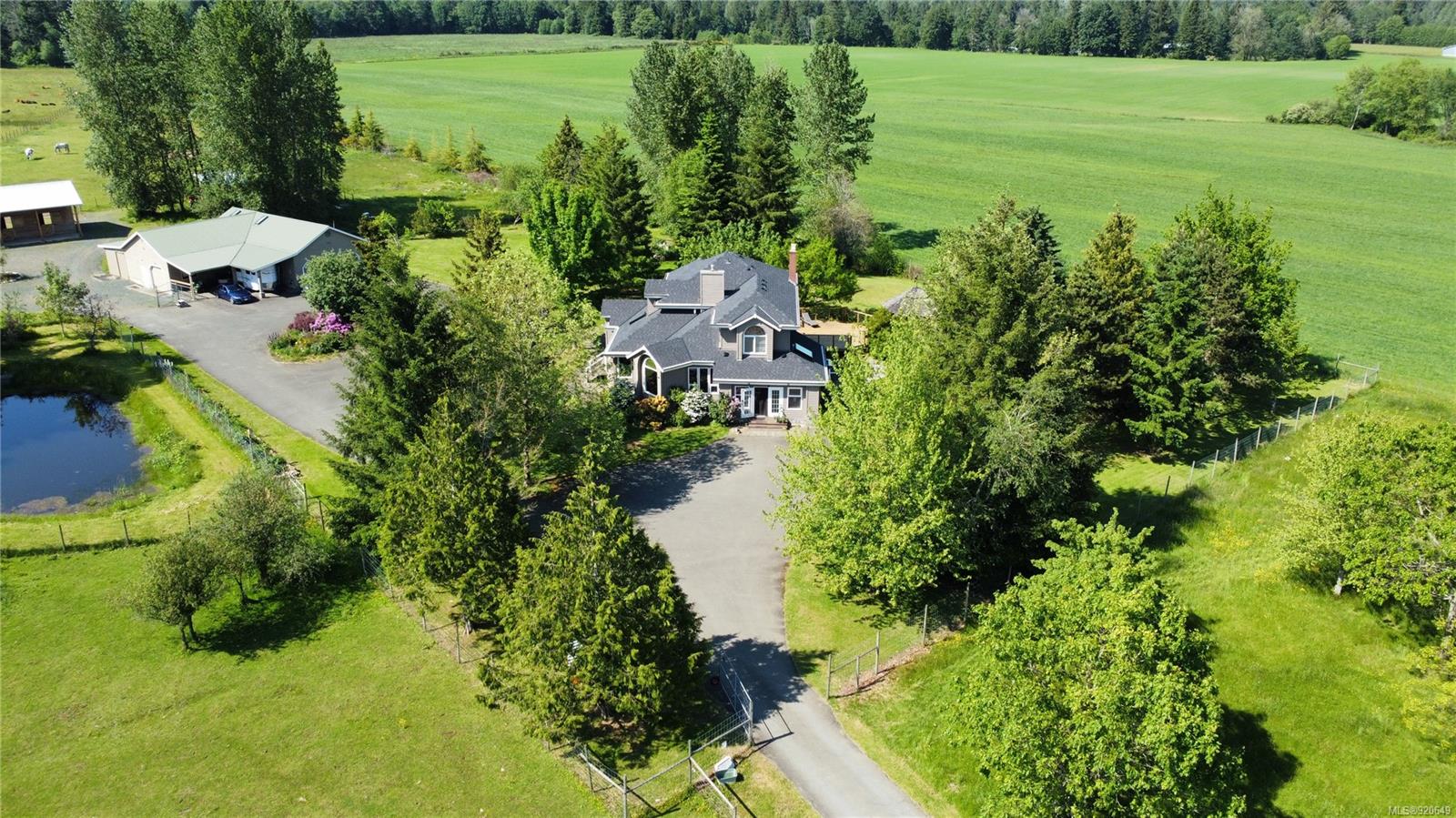 3754 Dove Creek Rd, Courtenay, British Columbia V9J1R9 Sold History